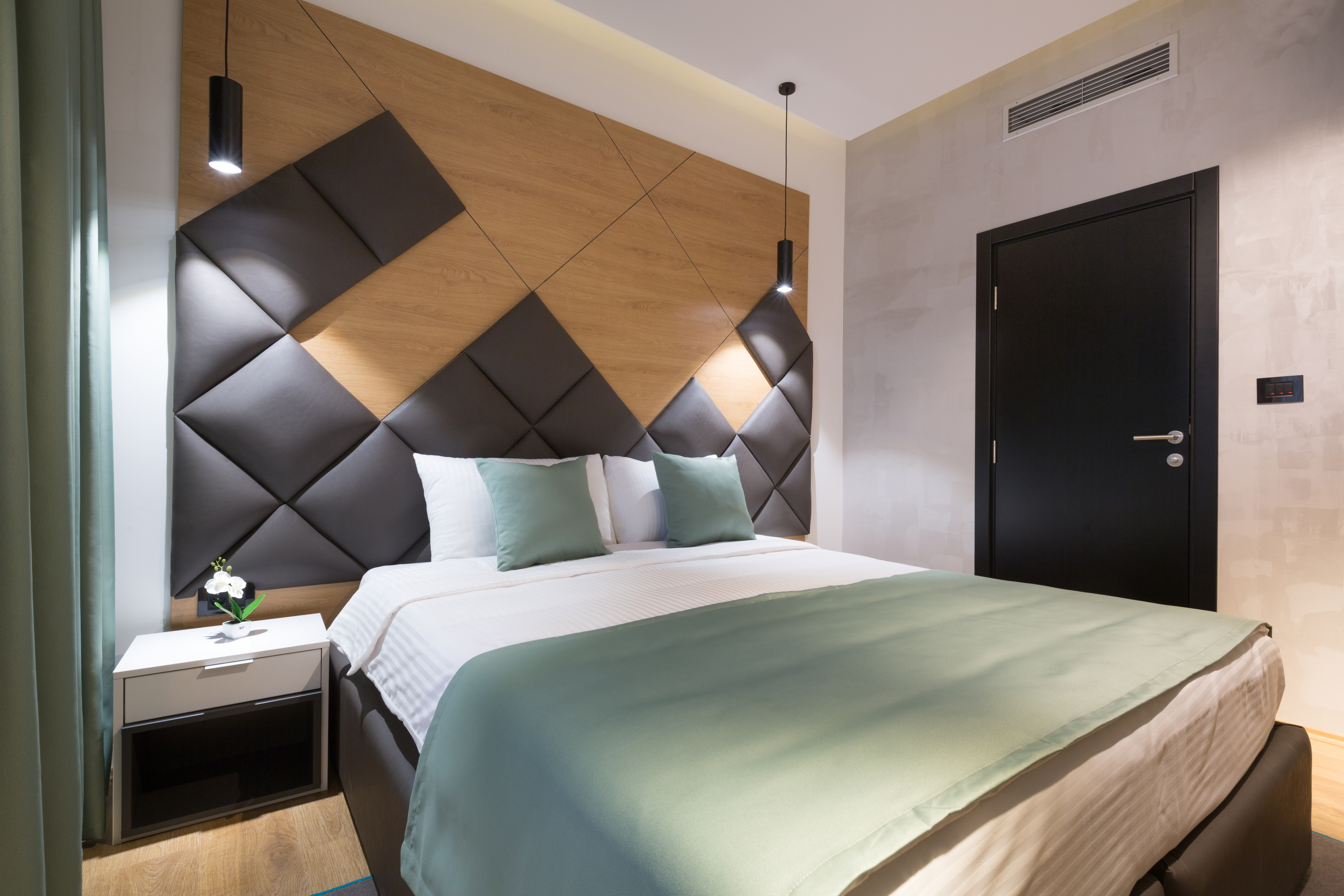 Double or Twin Standard