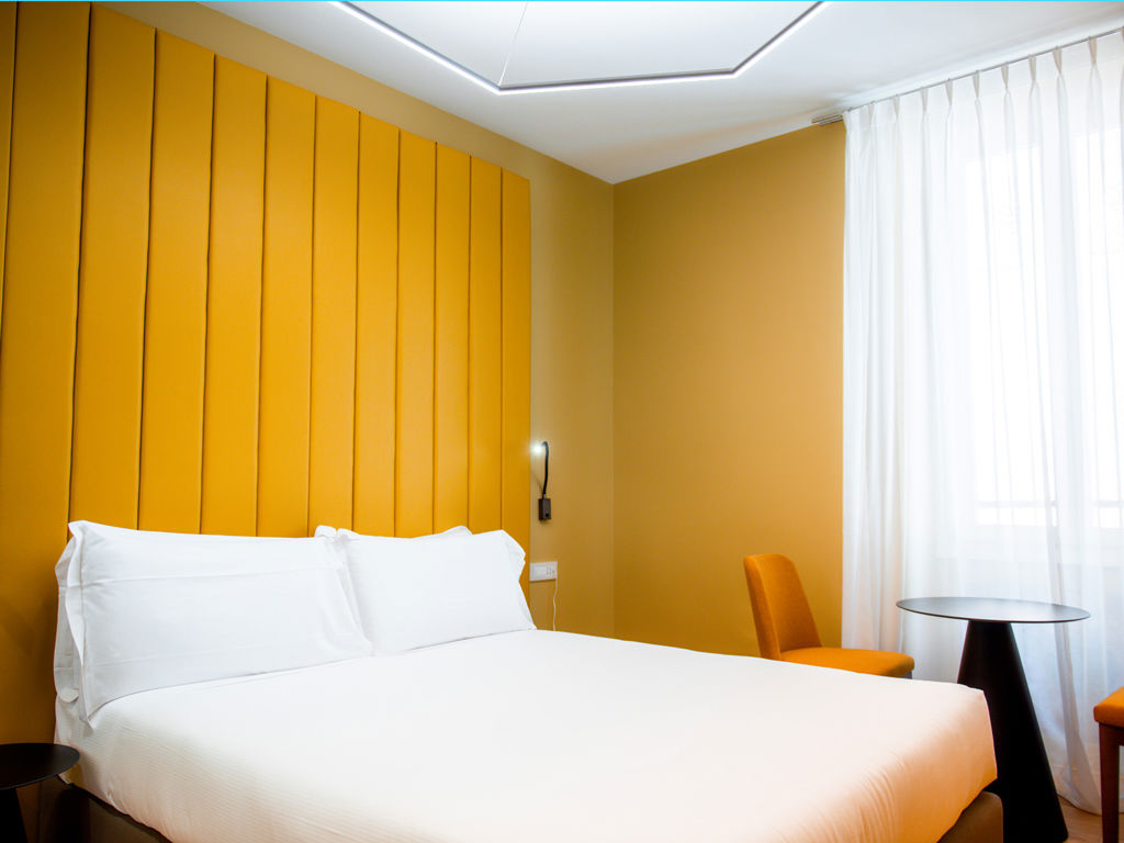 Double Deluxe King Bed