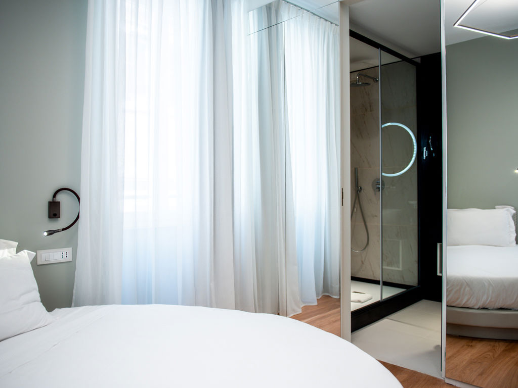 Double Deluxe King Bed