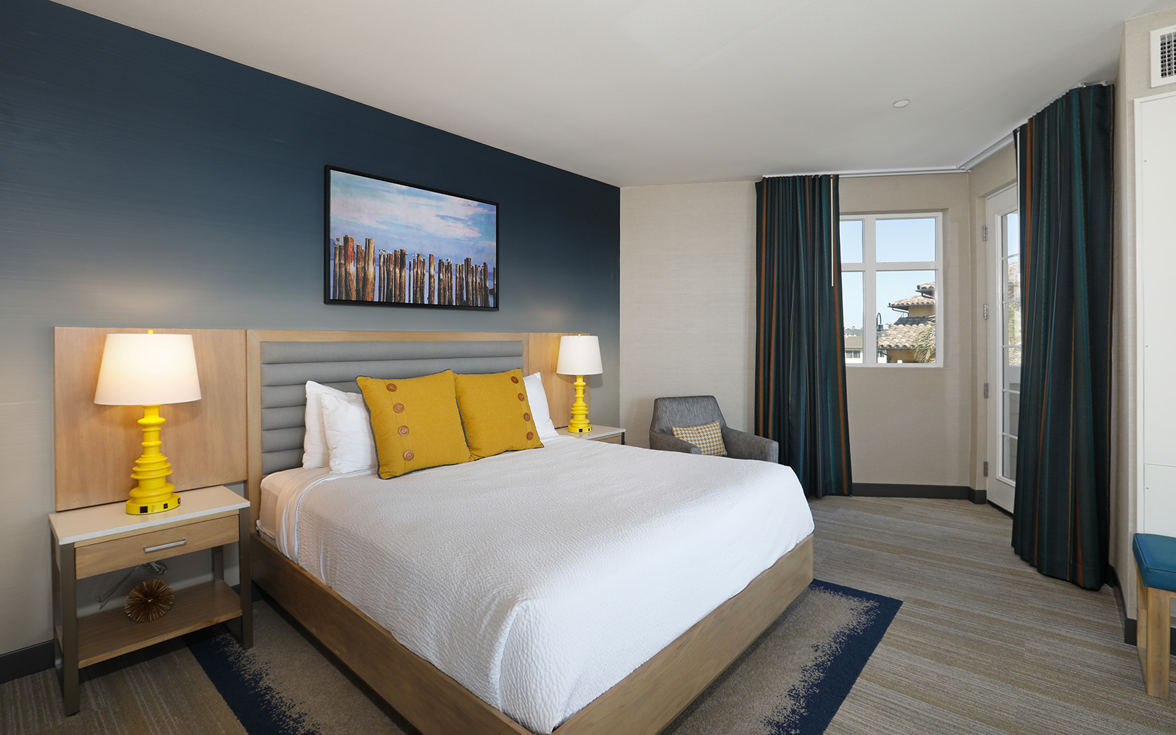 Double Deluxe Queen Bed