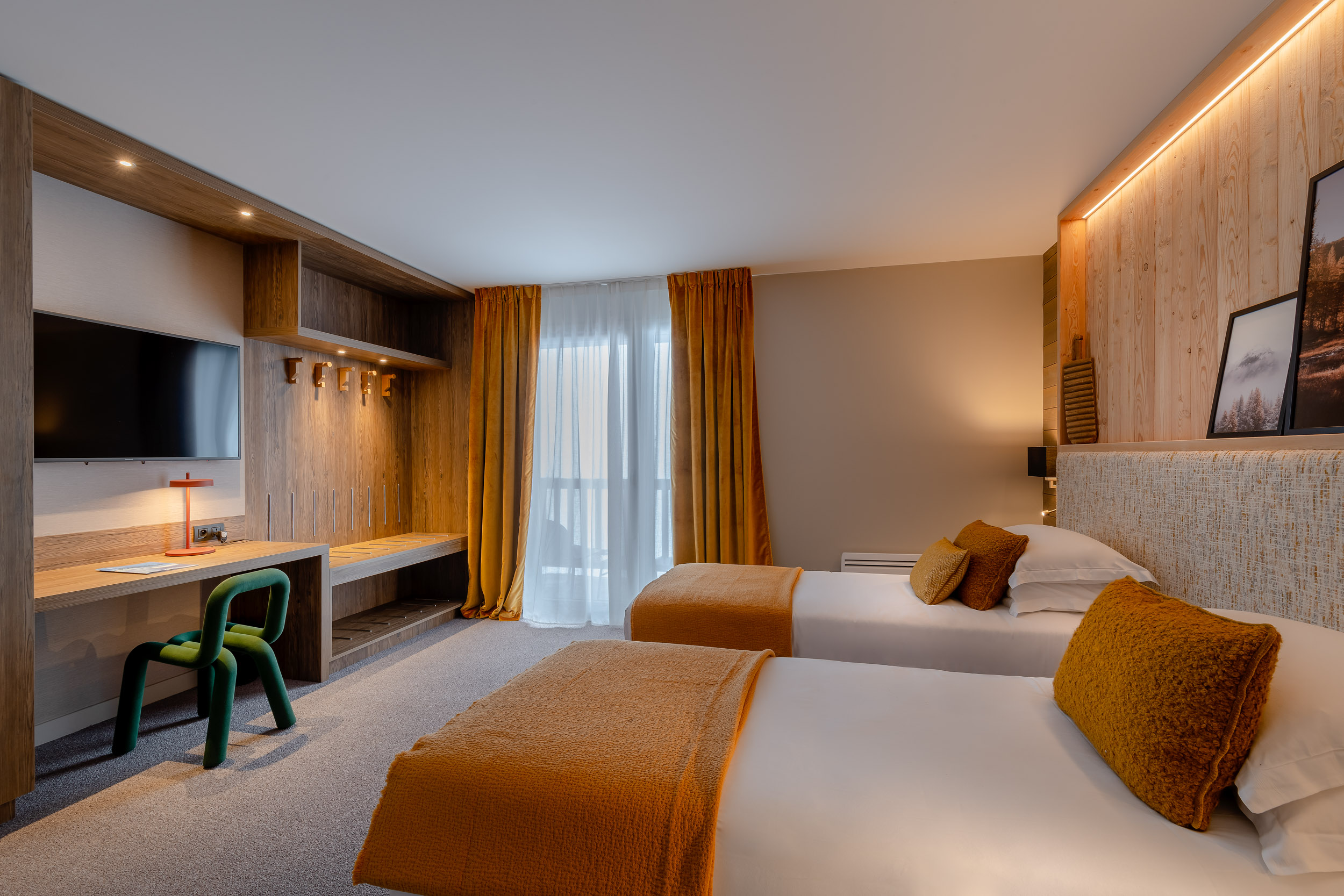 Double or Twin Superior Mountain View