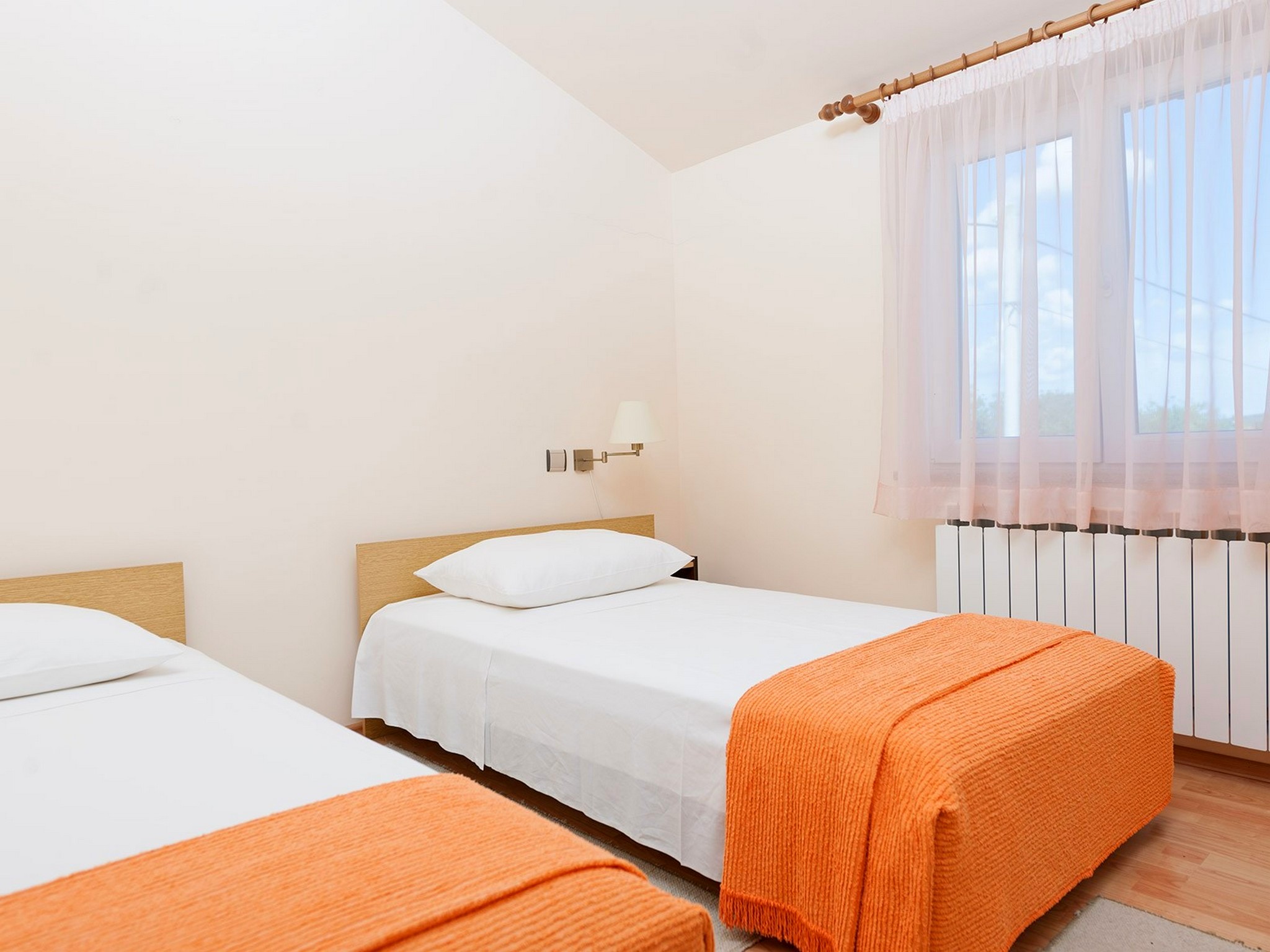 Apartment Capacity 4