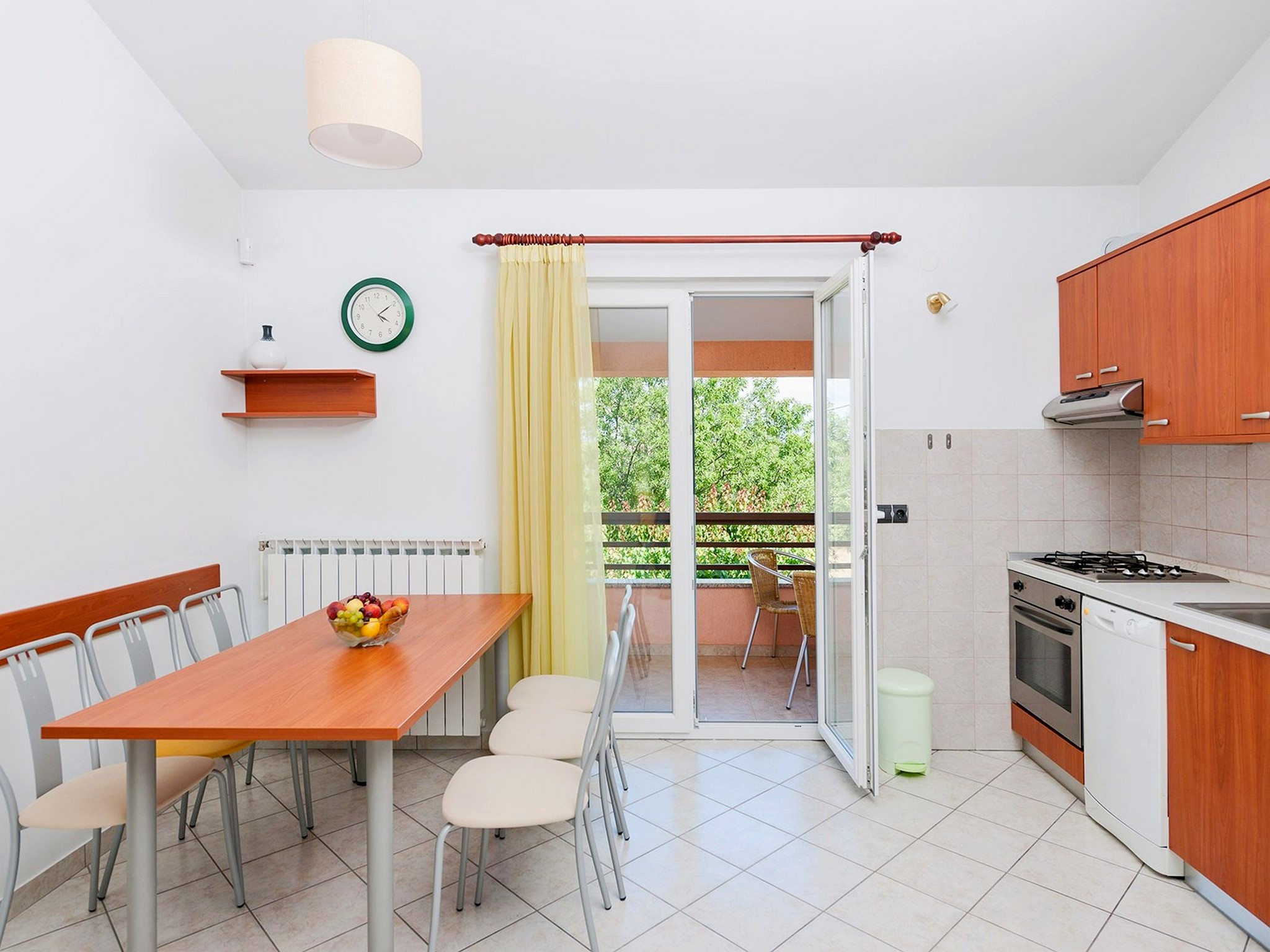 Apartment Capacity 4