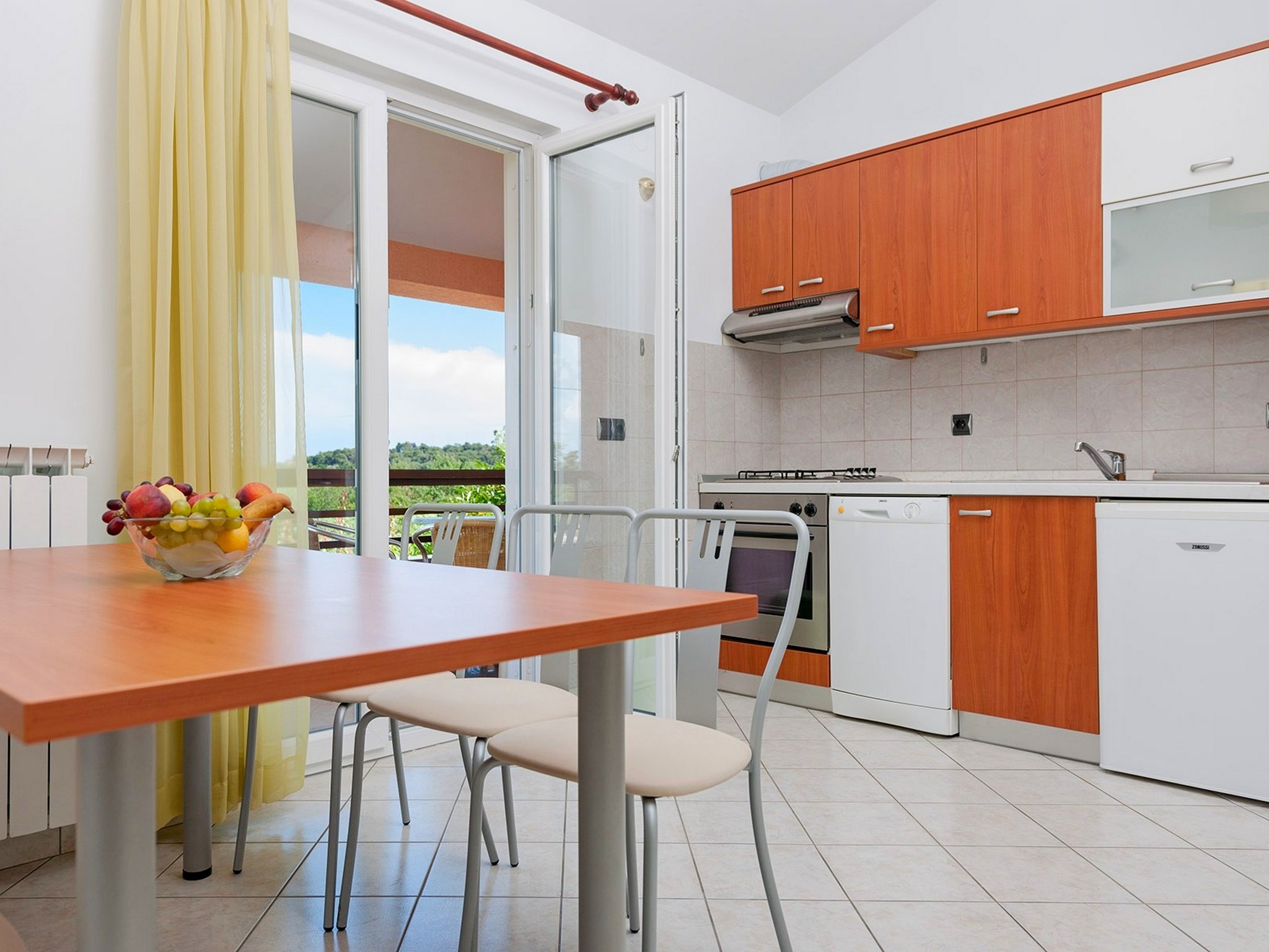 Apartment Capacity 4