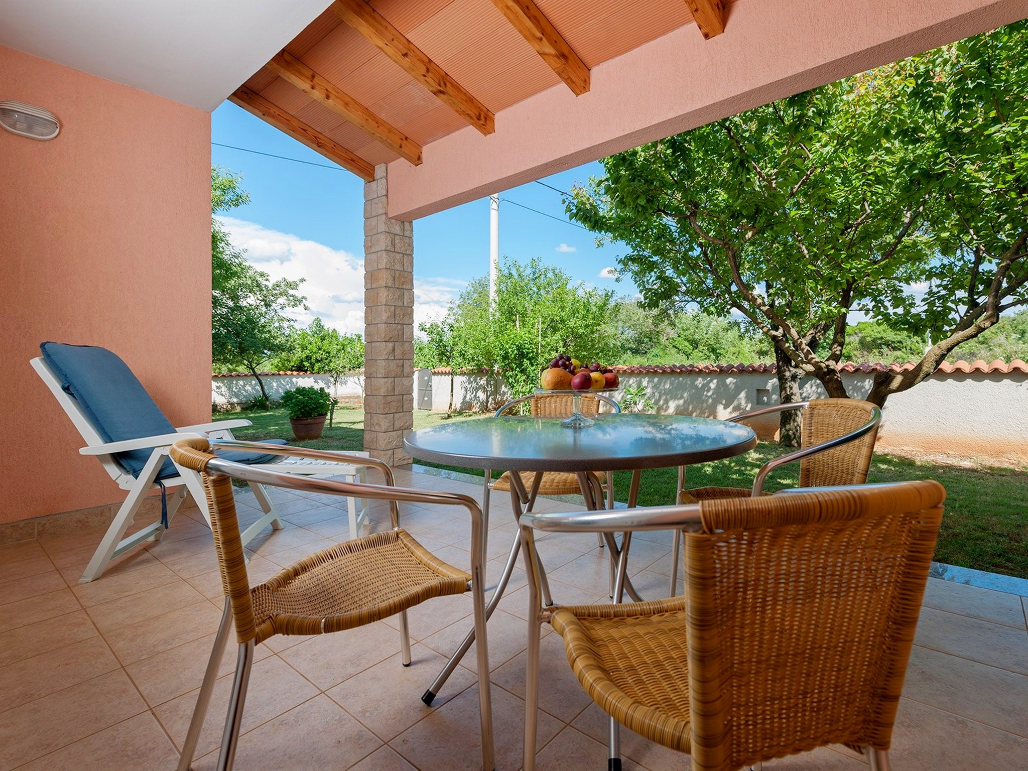 Apartment Capacity 4