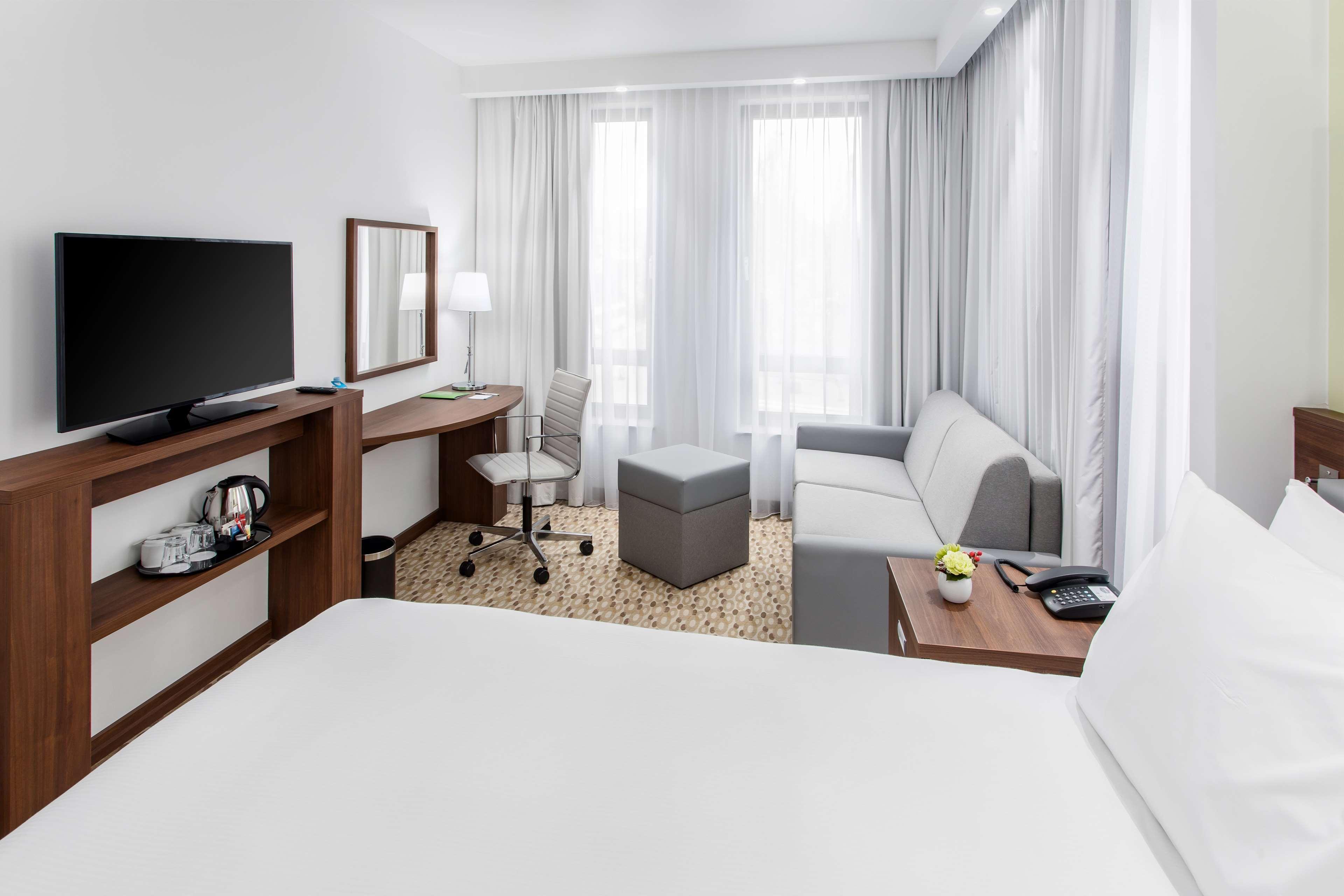 Double Accessible-queen Size Bed