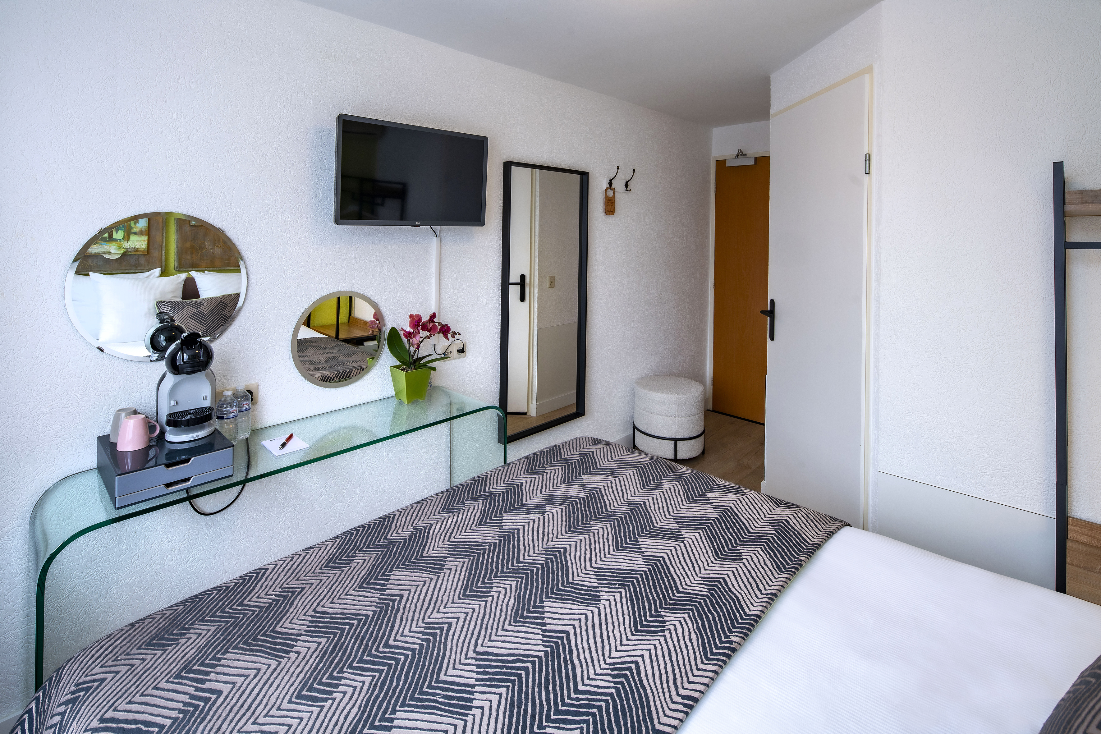 Double or Twin Standard