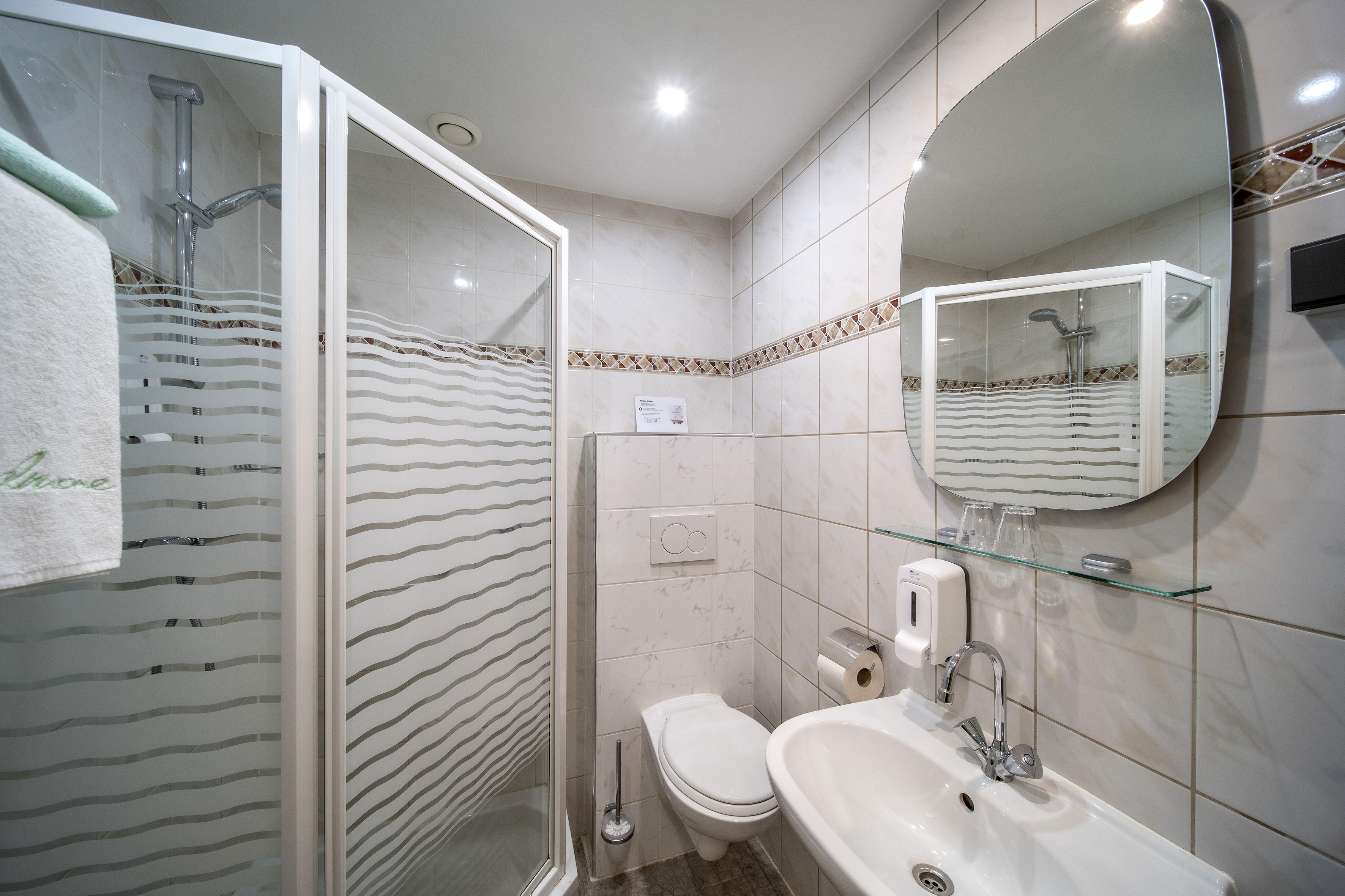 Double or Twin Standard