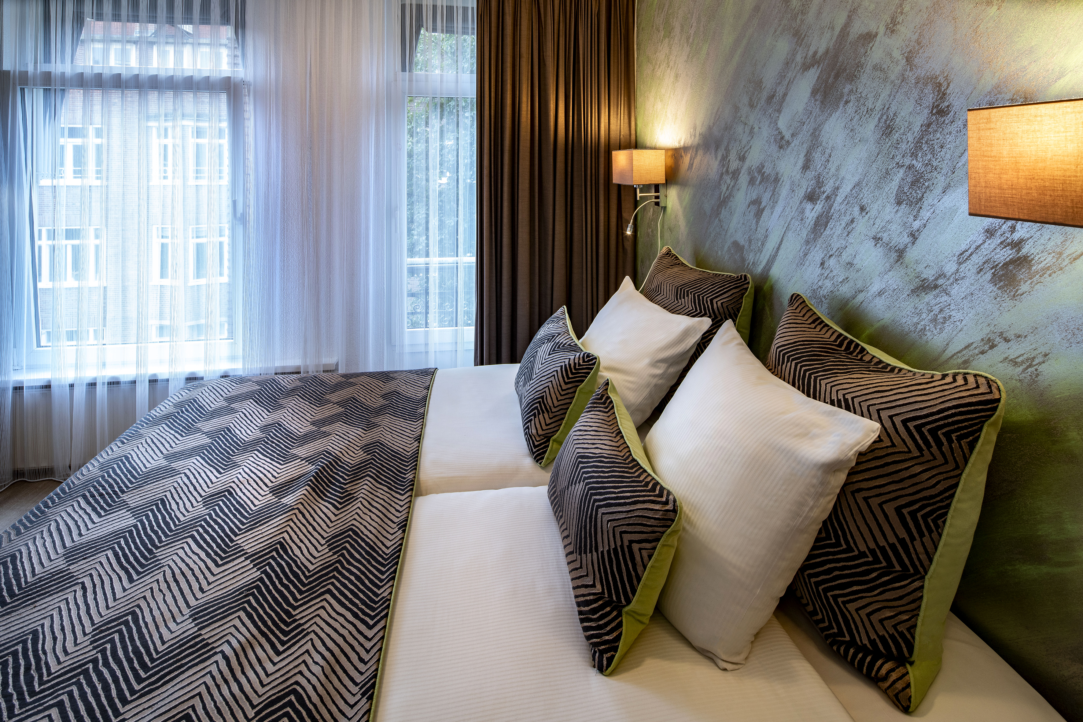 Double or Twin Standard