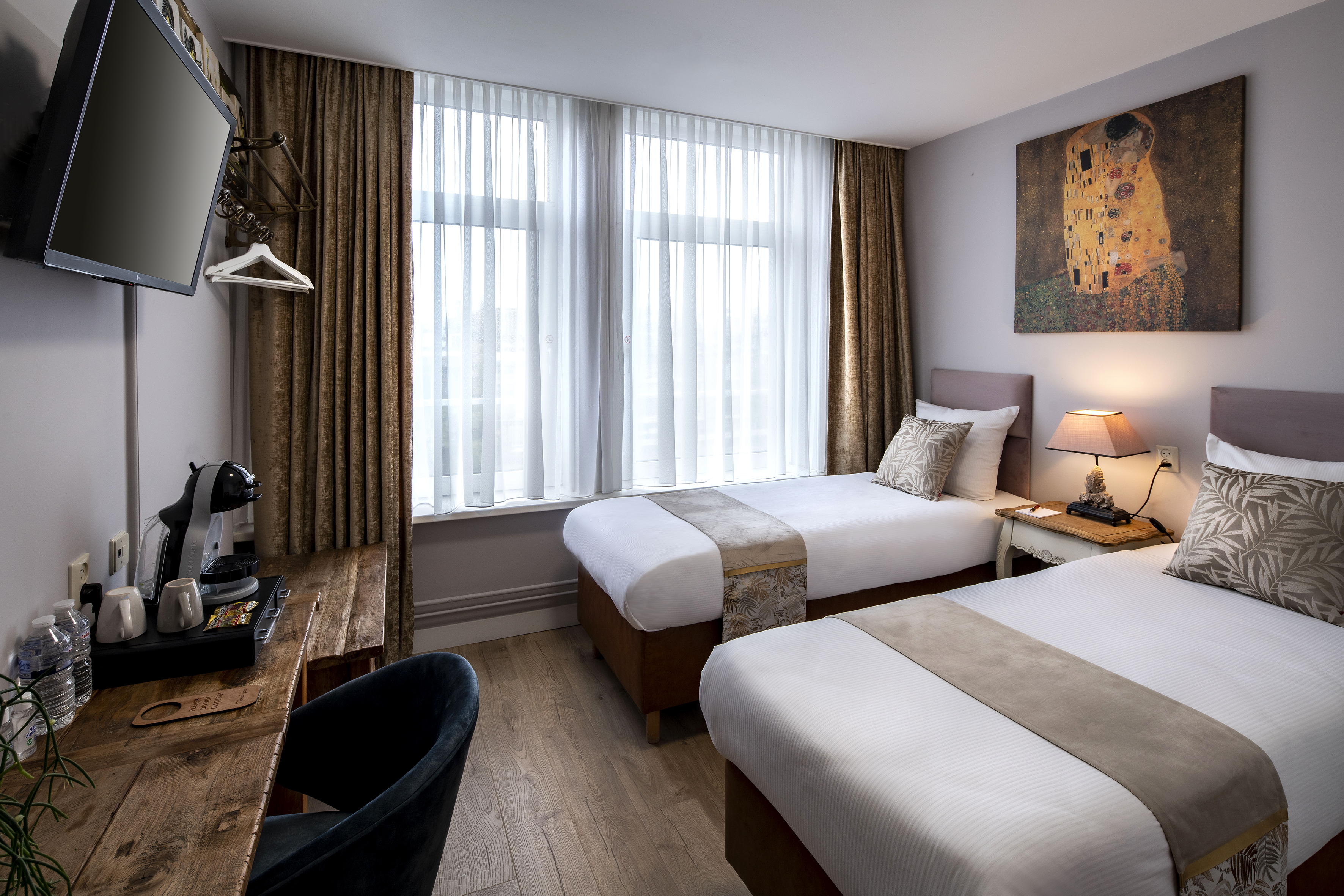 Double or Twin Standard