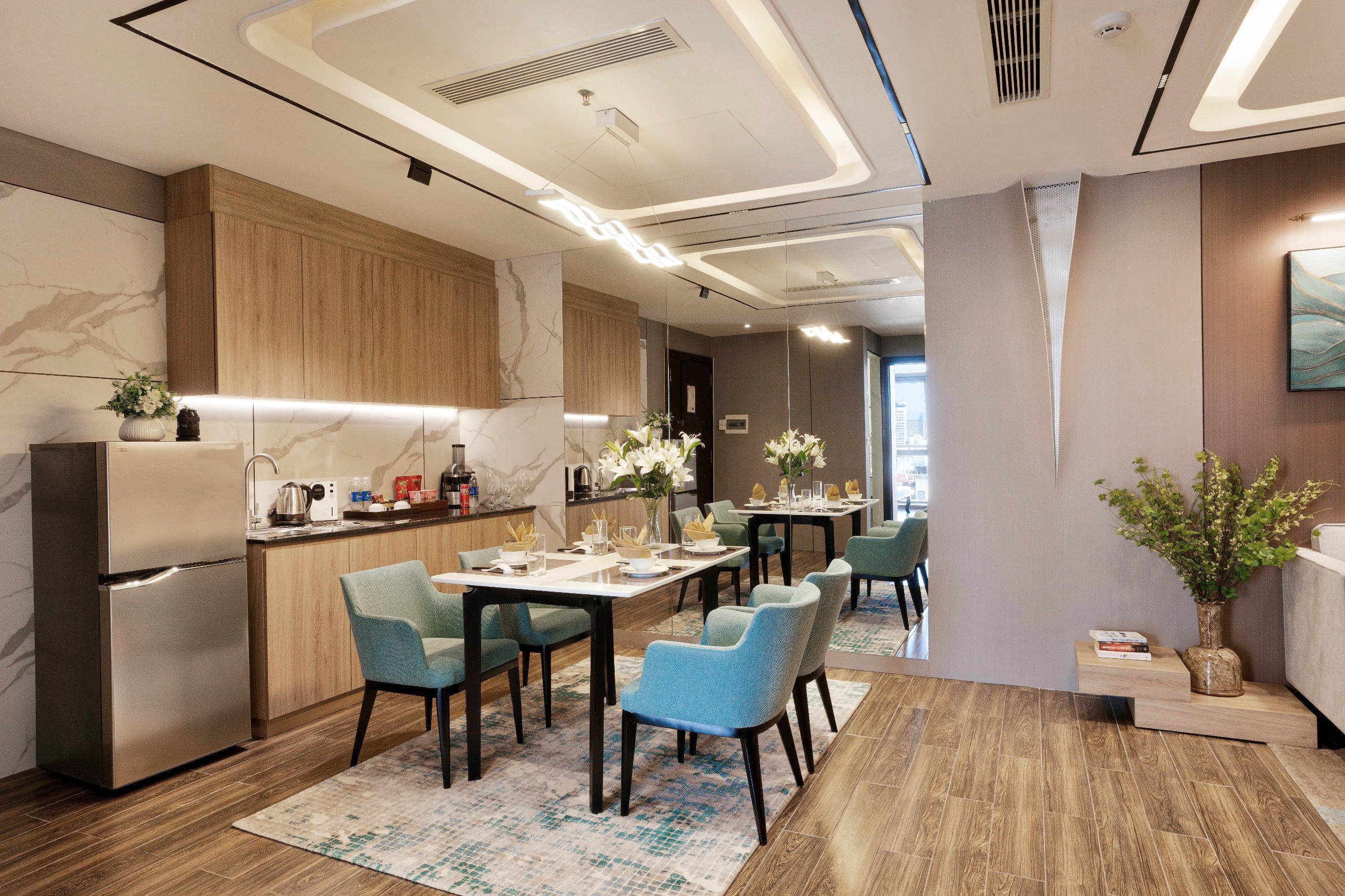 Quadruple Two King Beds