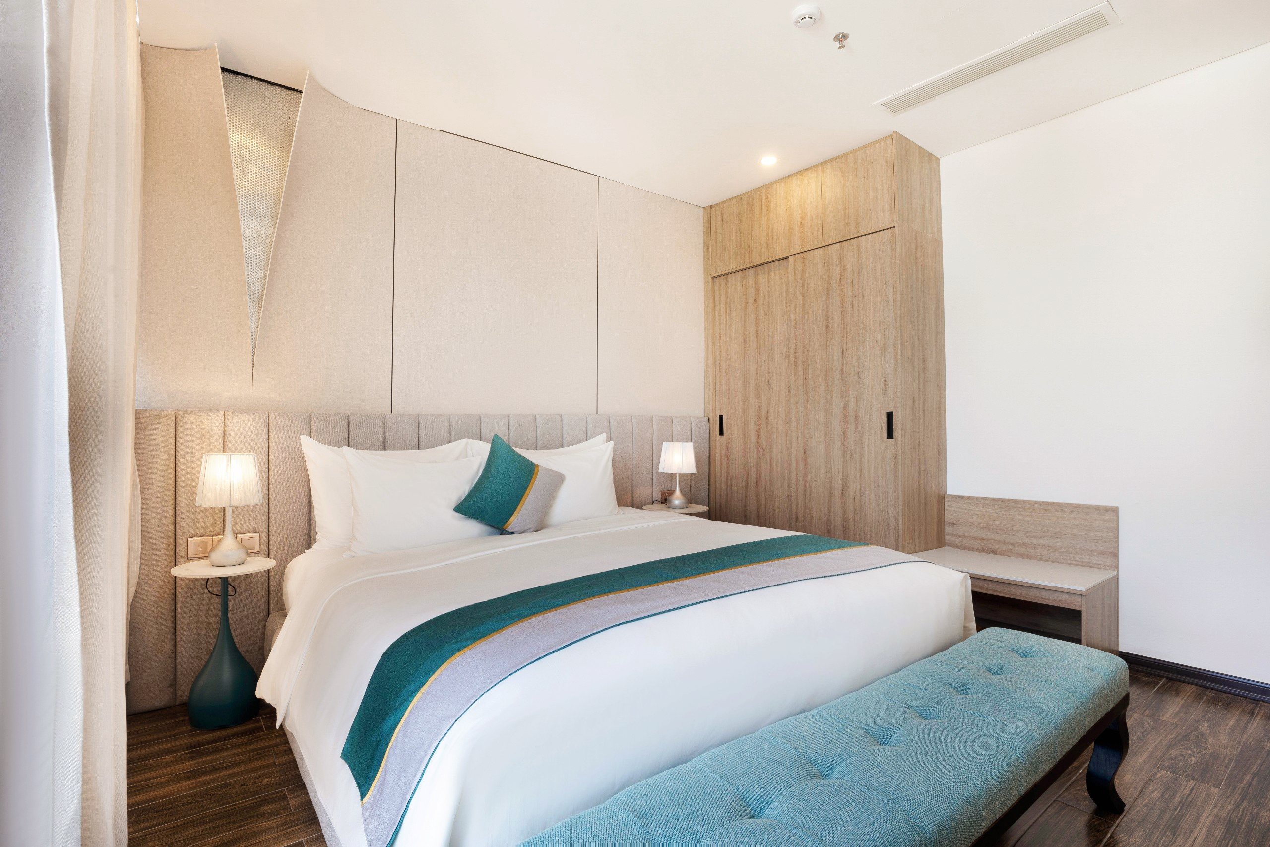 Quadruple Two King Beds