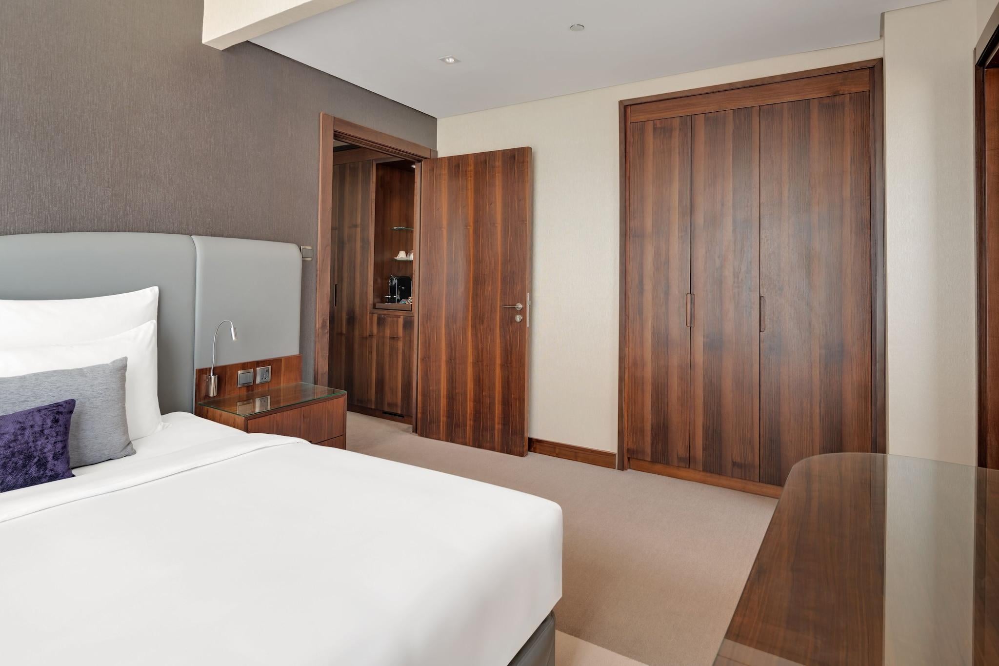 Junior Suite King Size Bed