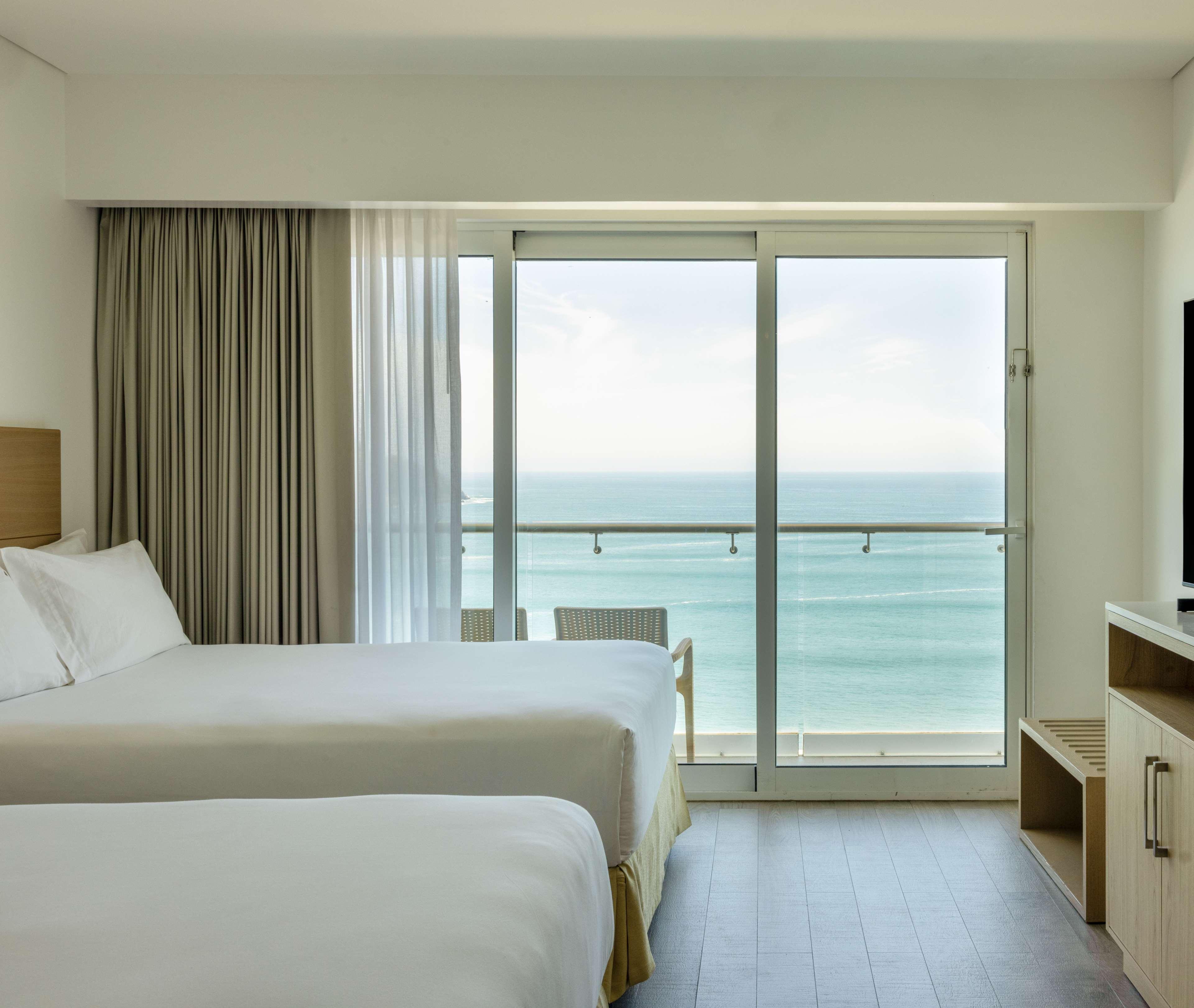 Double Deluxe Ocean Front