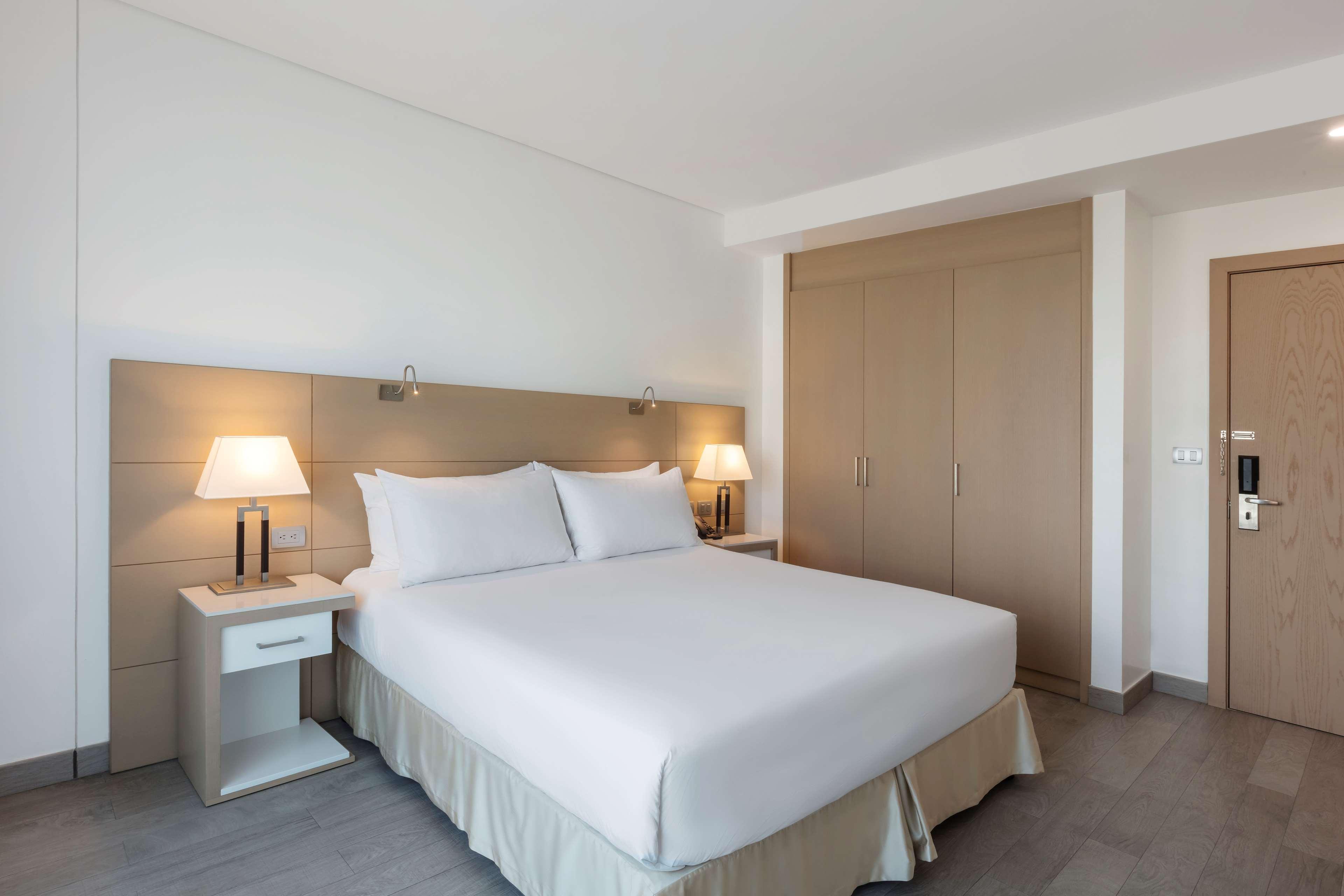 Double Accessible-queen Size Bed