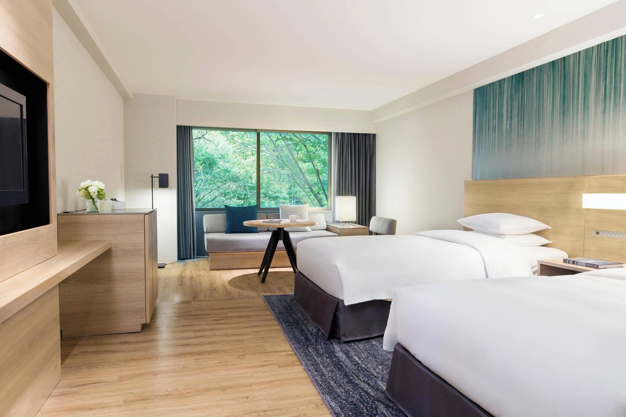 Double Superior King Bed