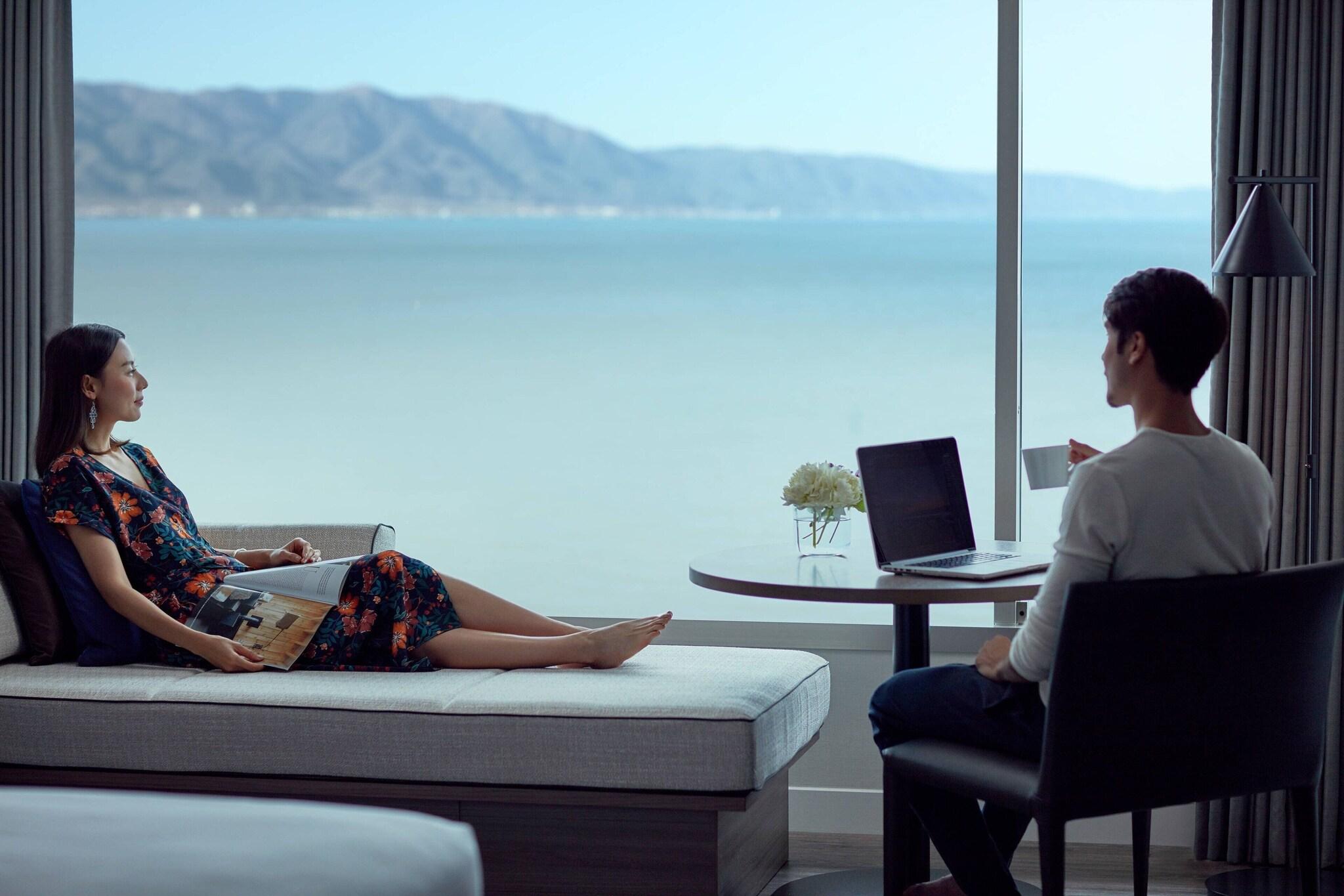 Twin Deluxe with Views