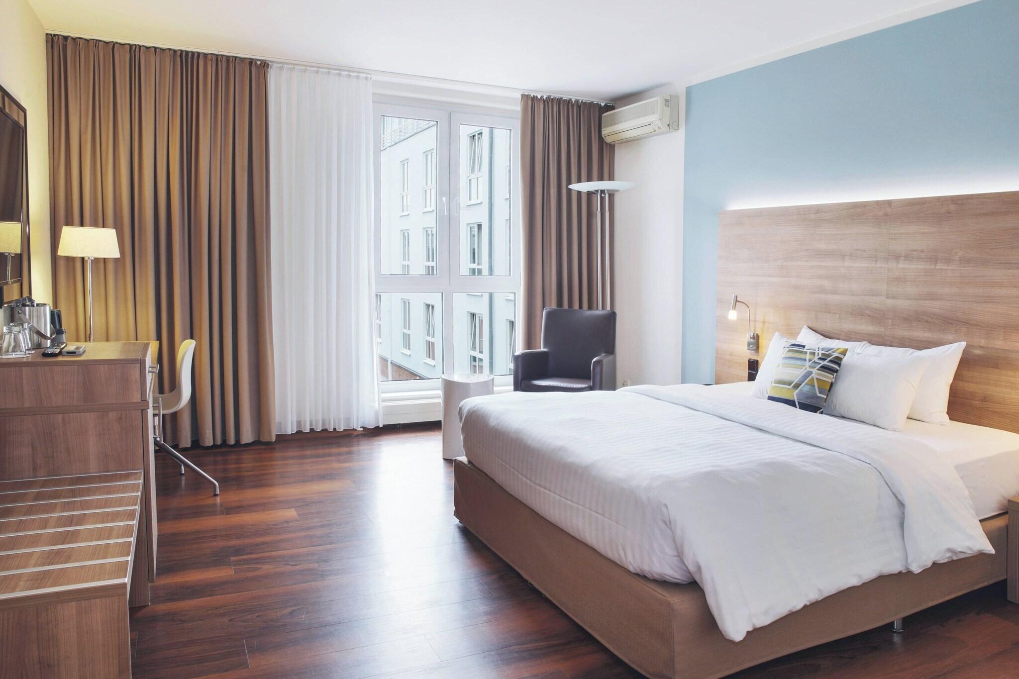 Double Business Queen Bed