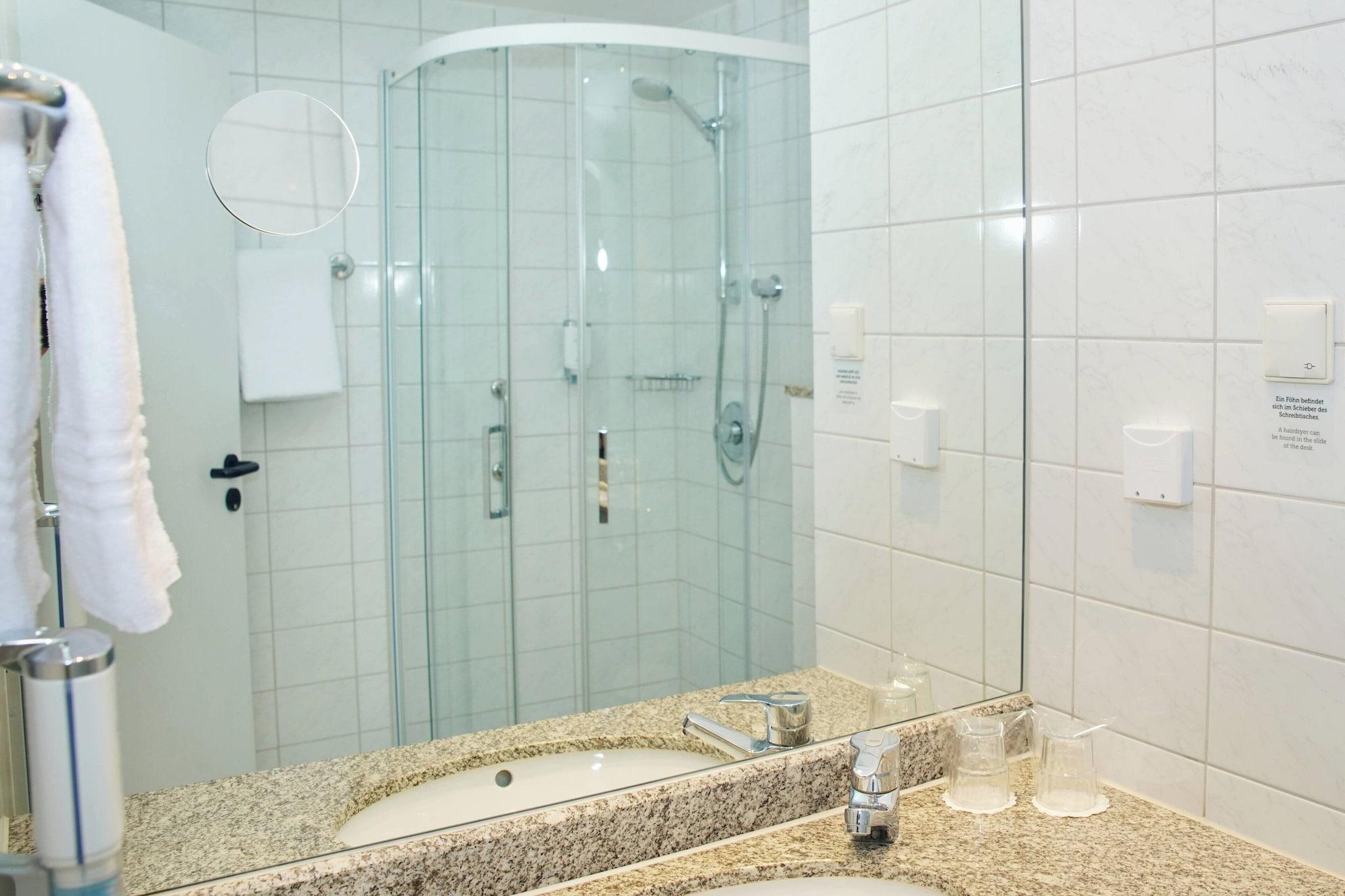 Double Executive Queen Bed