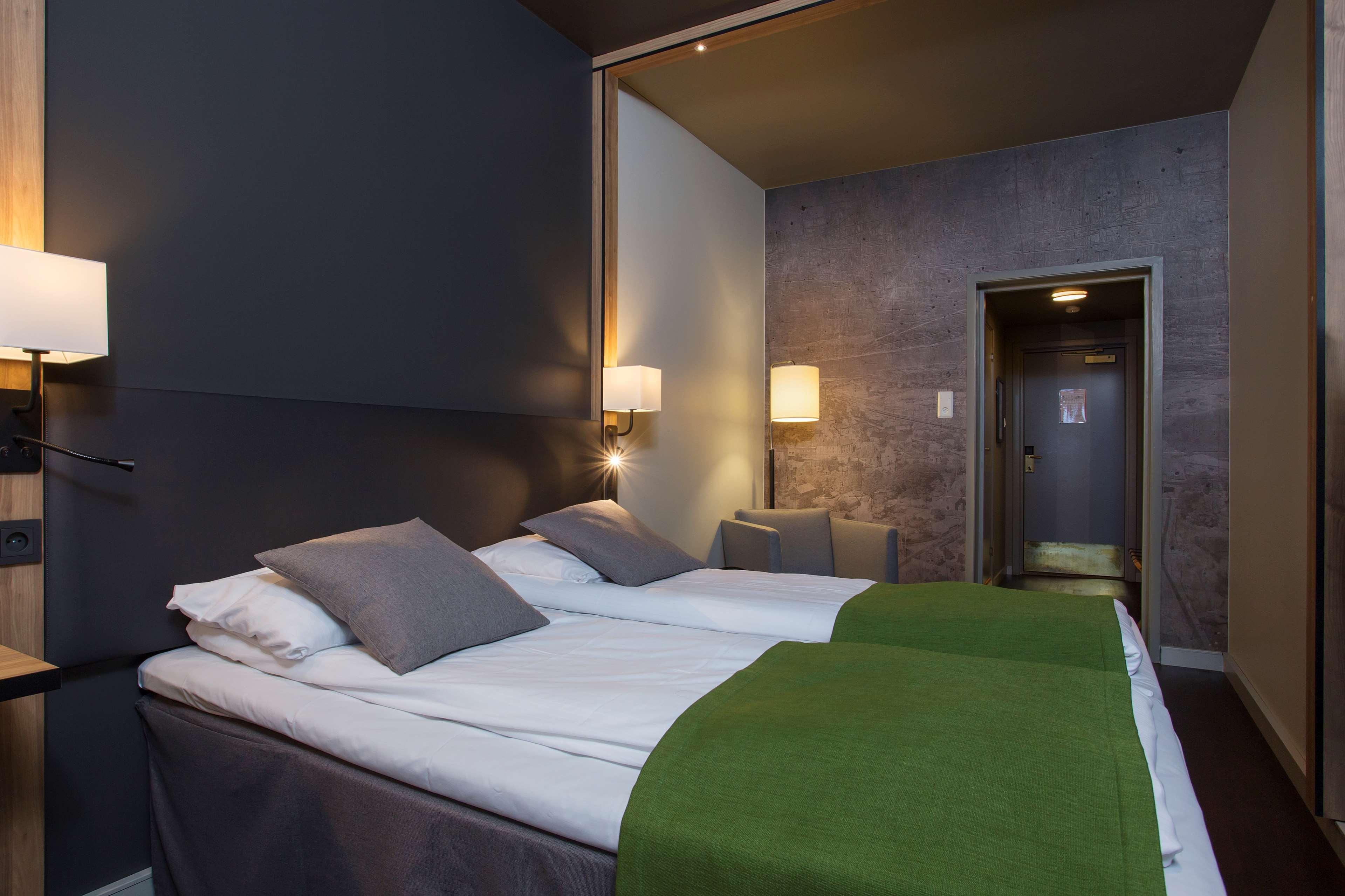 Double Queen Size Bed