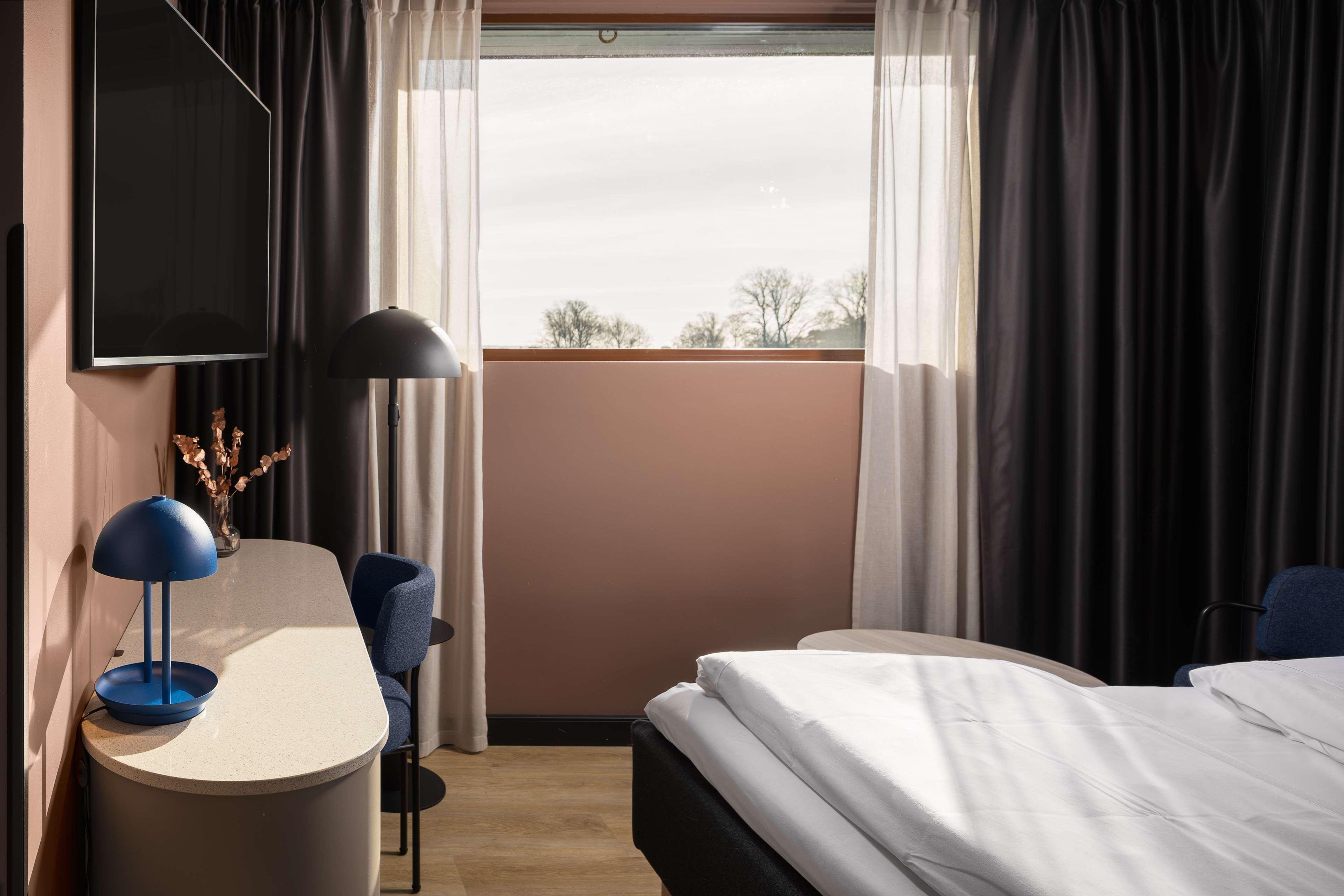 Double Single Queen Size Bed