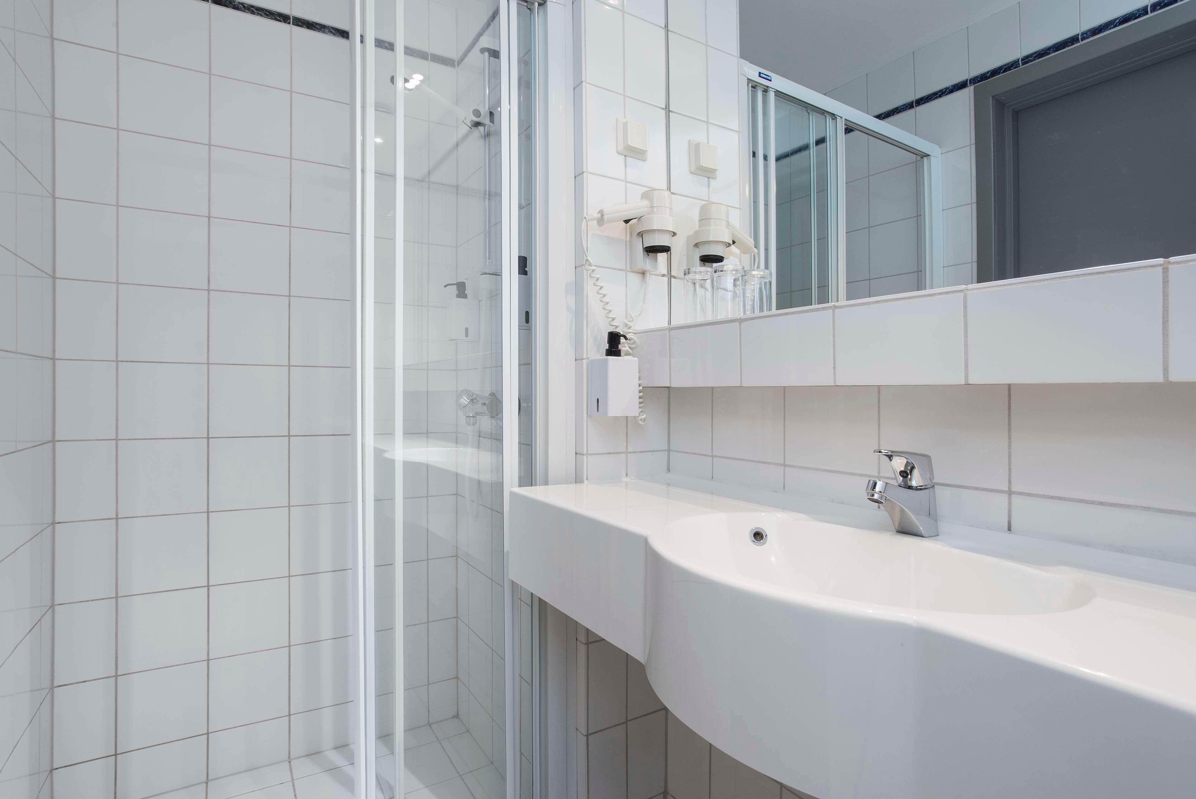 Double Single Queen Size Bed