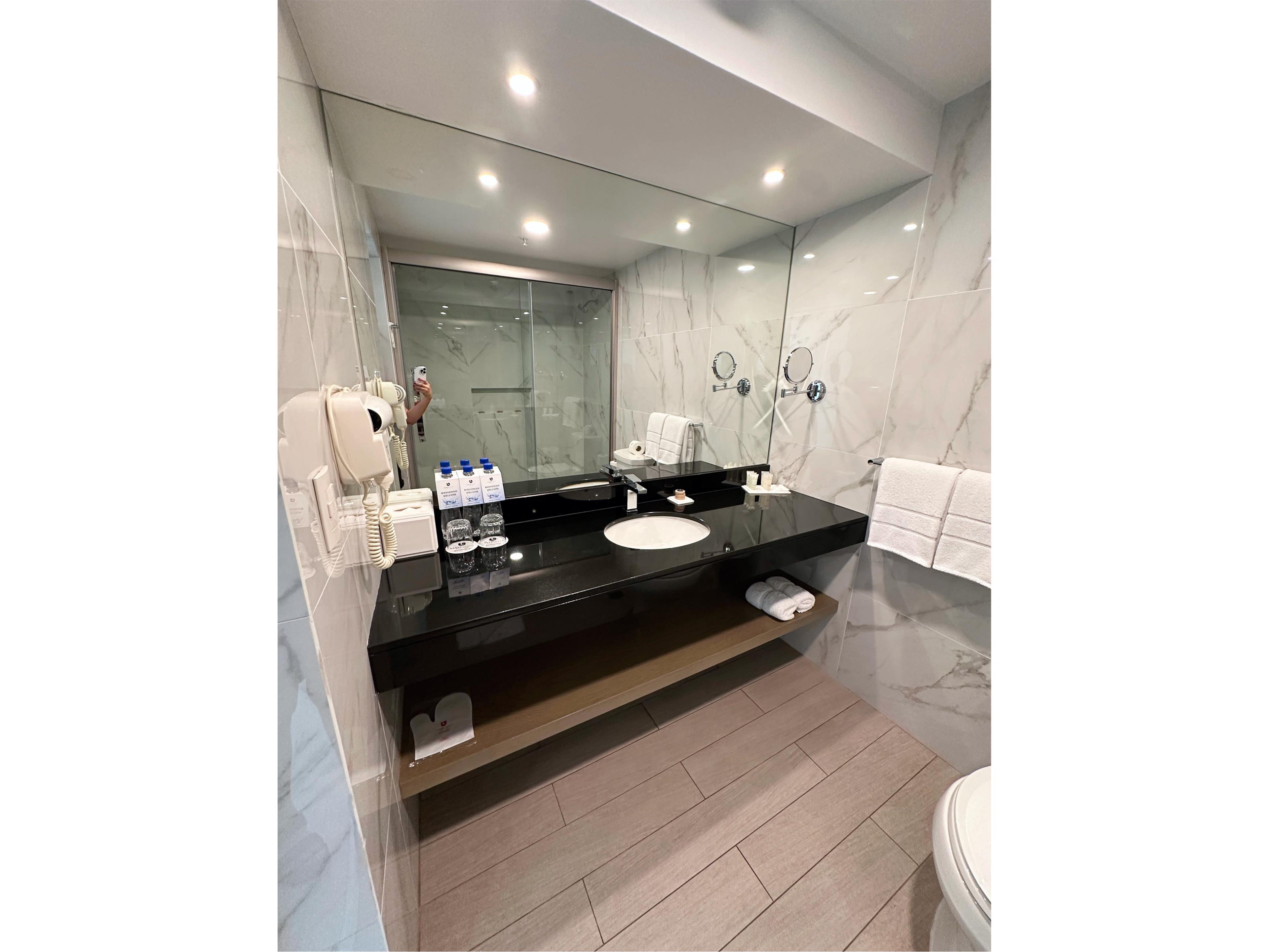 Junior Suite King Size Bed