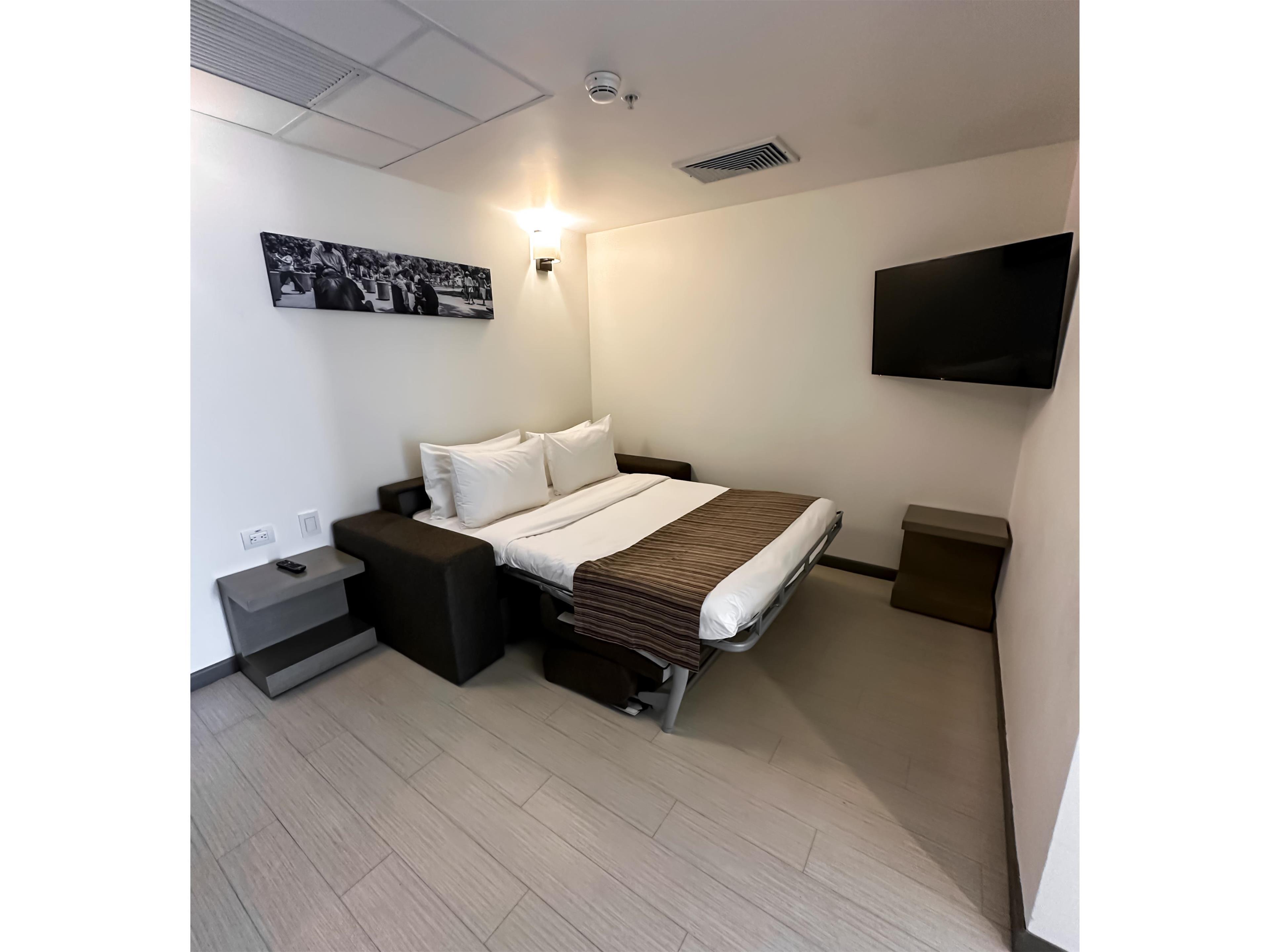 Suite Queen Size Bed