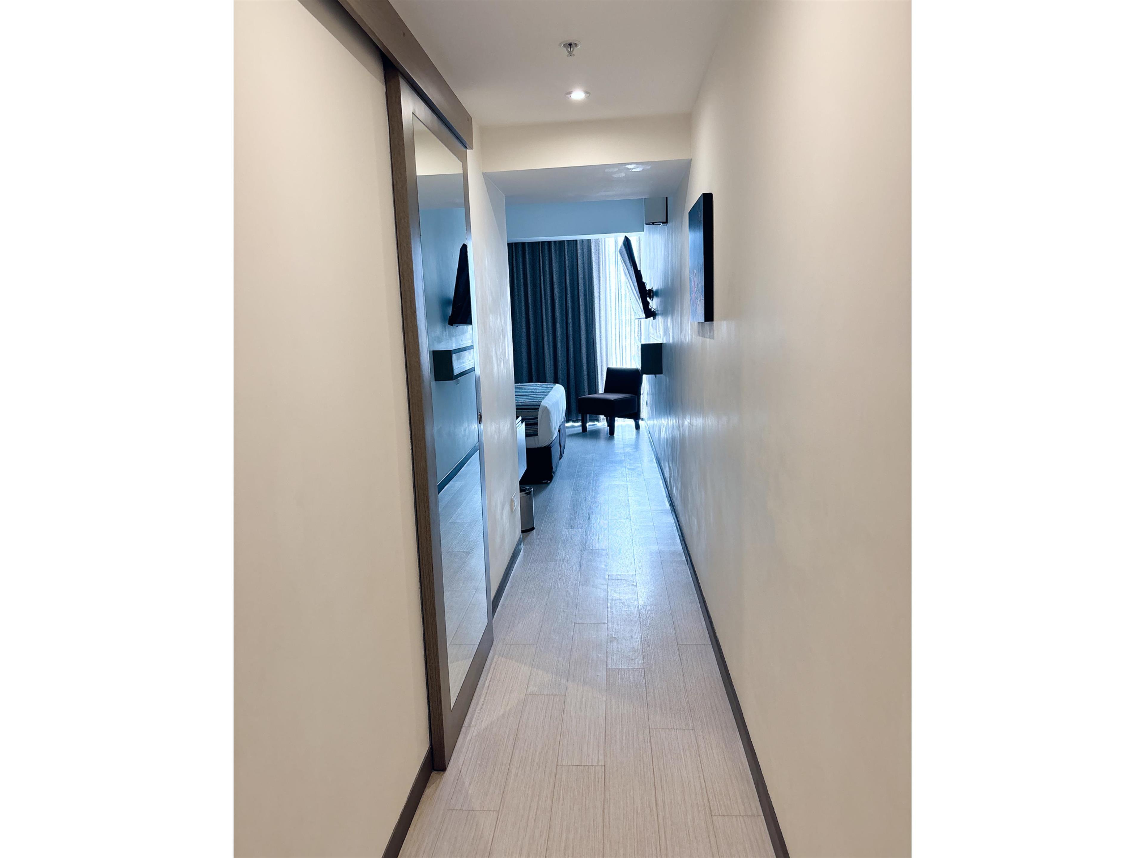 Suite Queen Size Bed