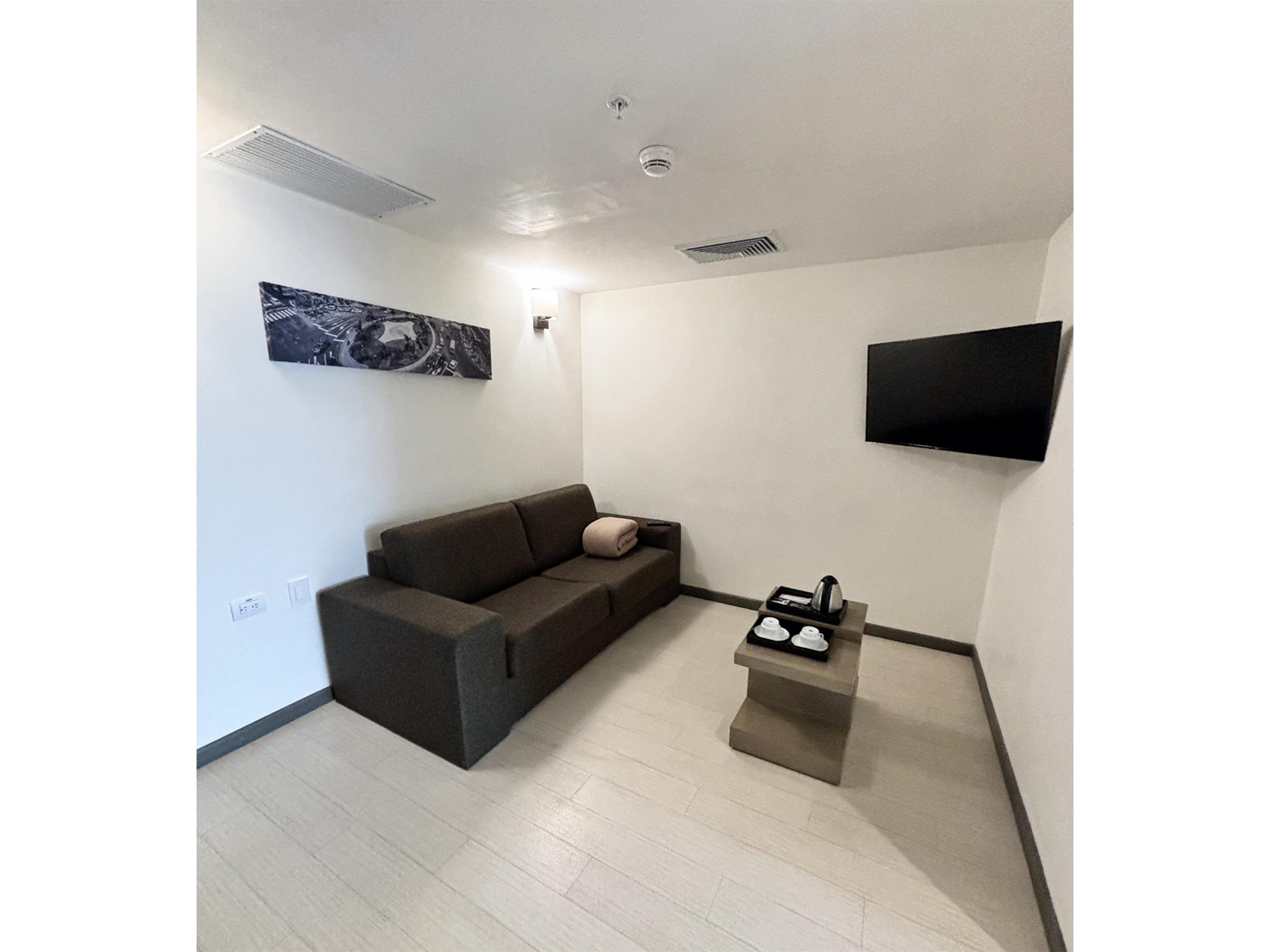 Suite Queen Size Bed