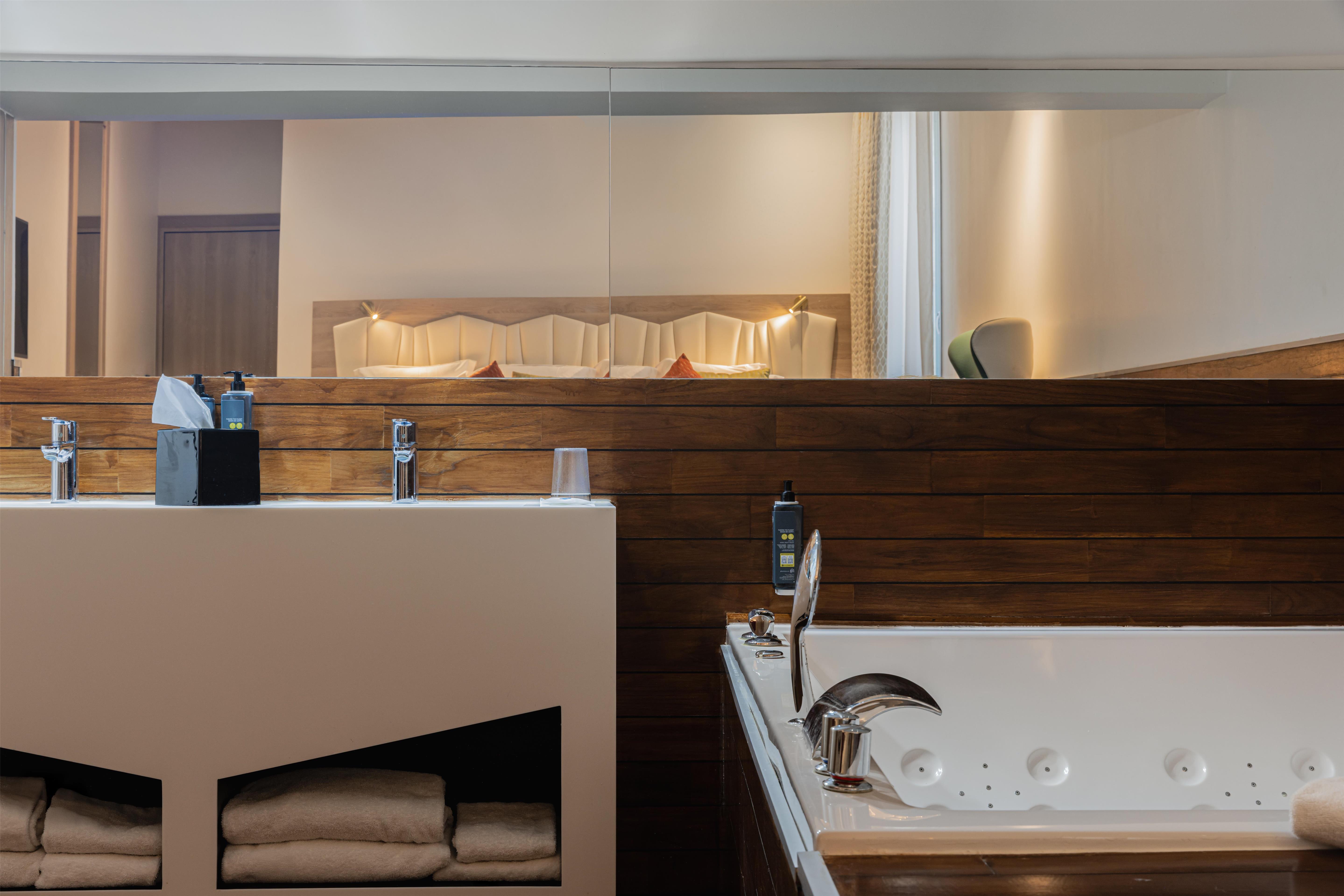 Suite Superior King Bed