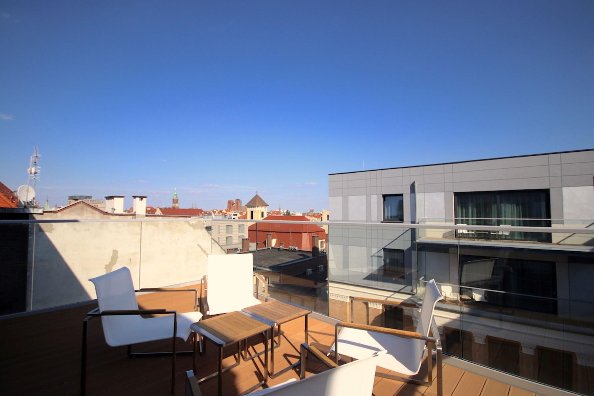 Double City View King Bed