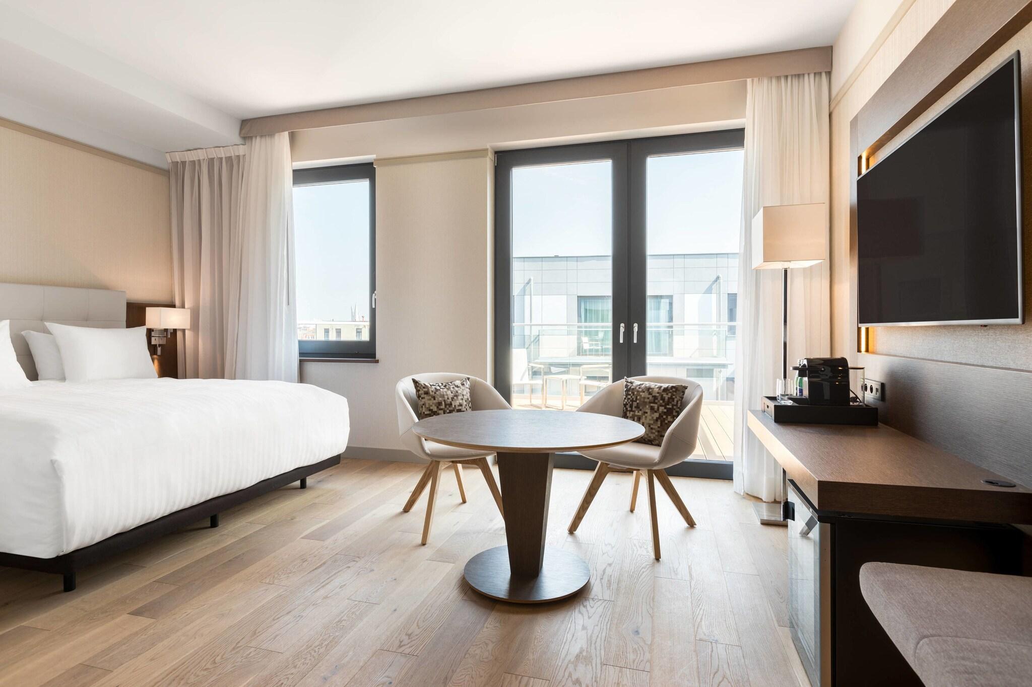 Double City View King Bed