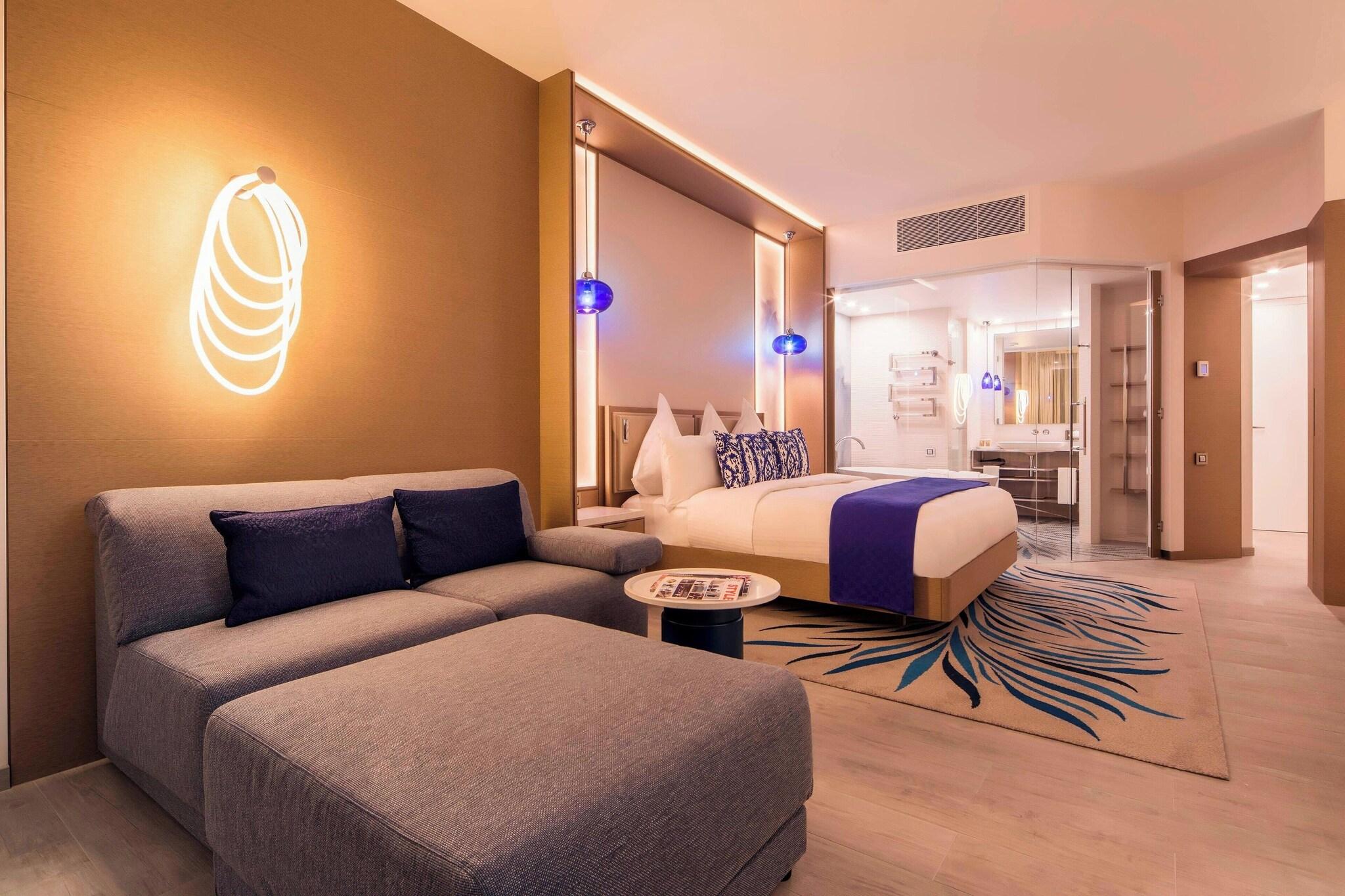 Double King Size Bed