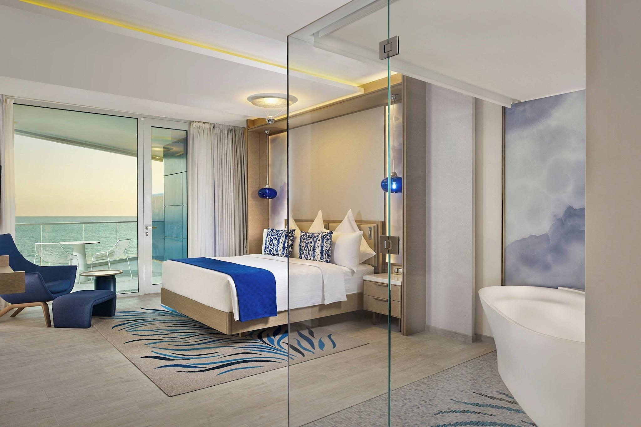 Junior Suite Sea View King Bed