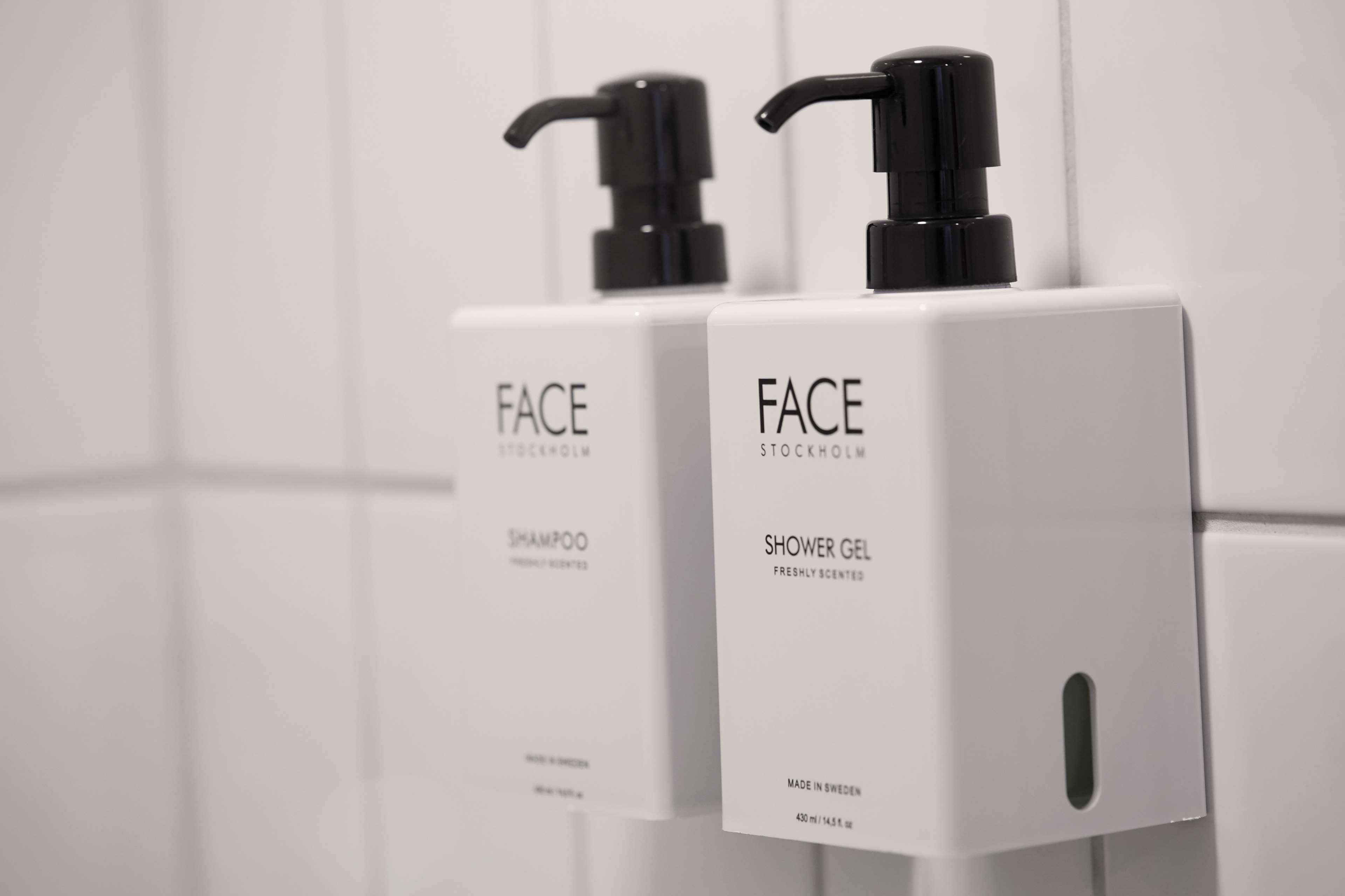 Double Queen Size Bed