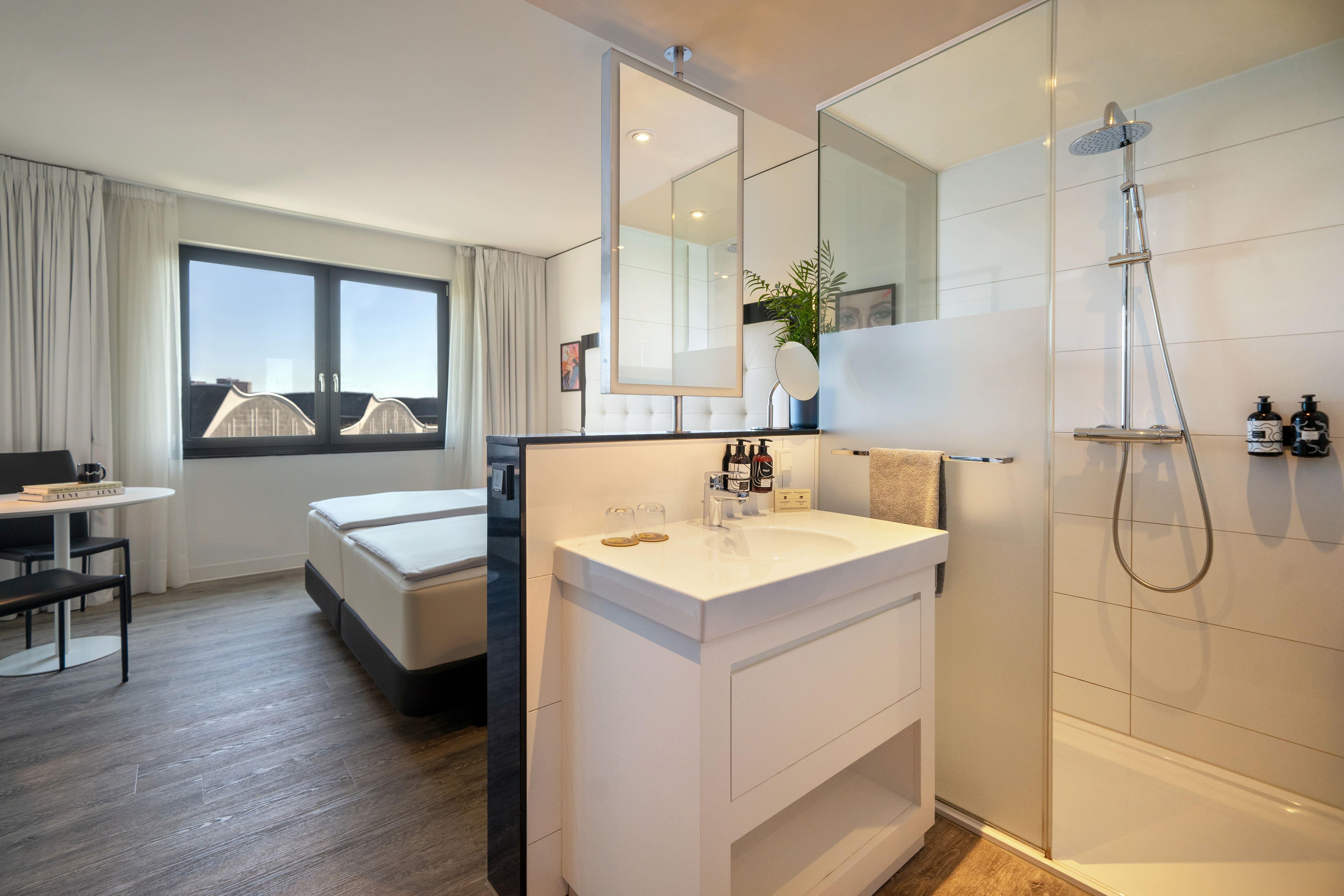 Room Premium