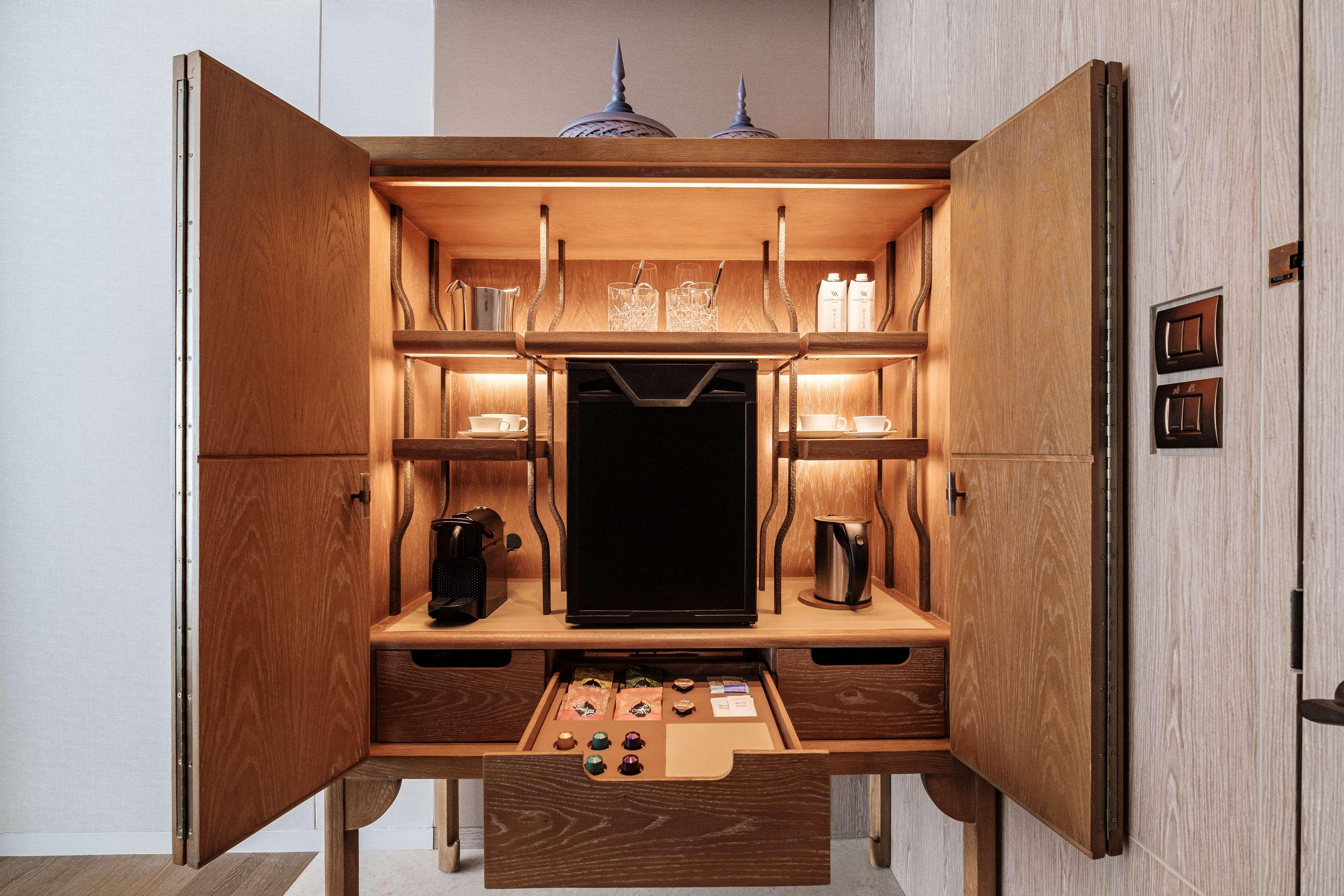 Double Deluxe King Bed