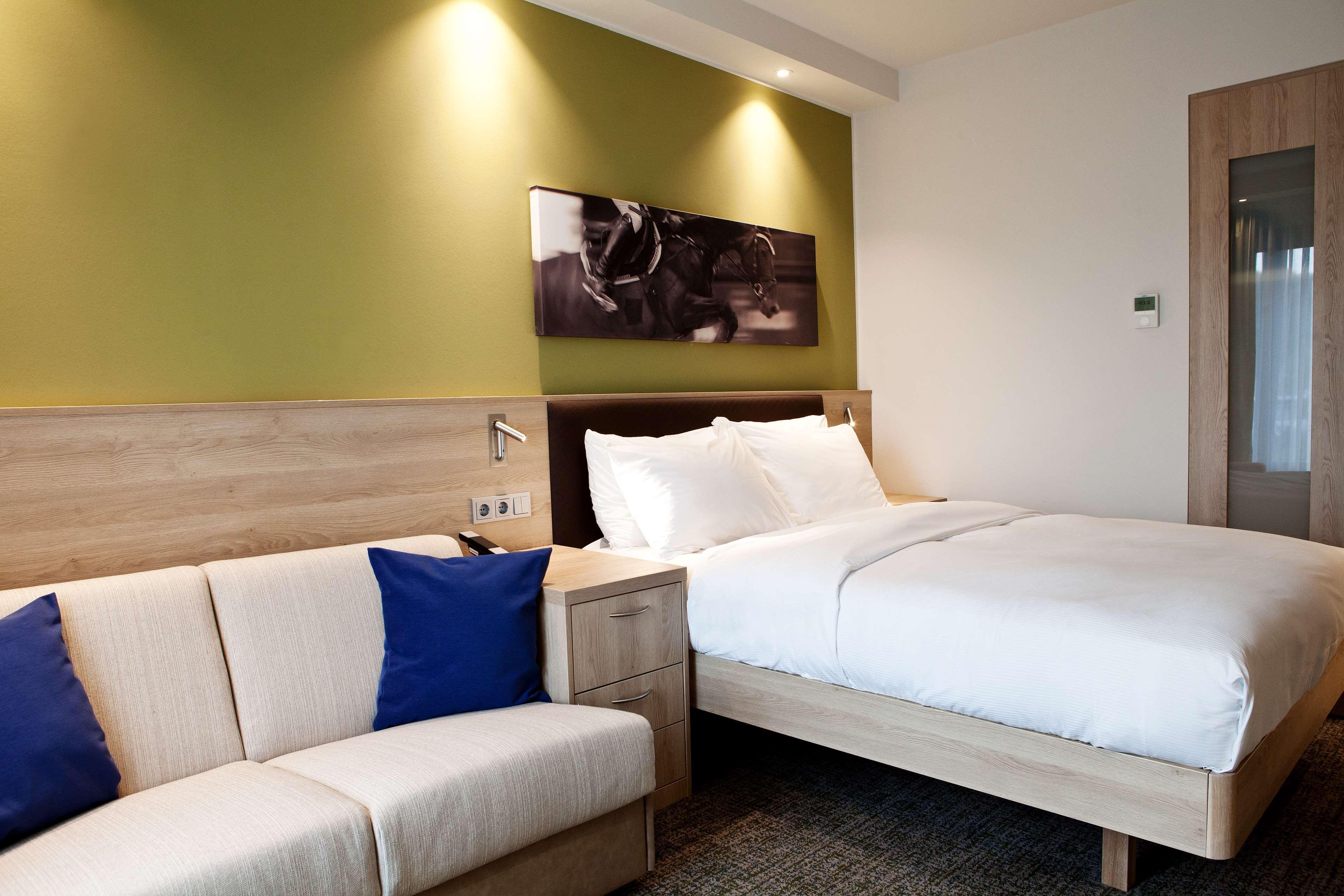 Double Queen Size Bed