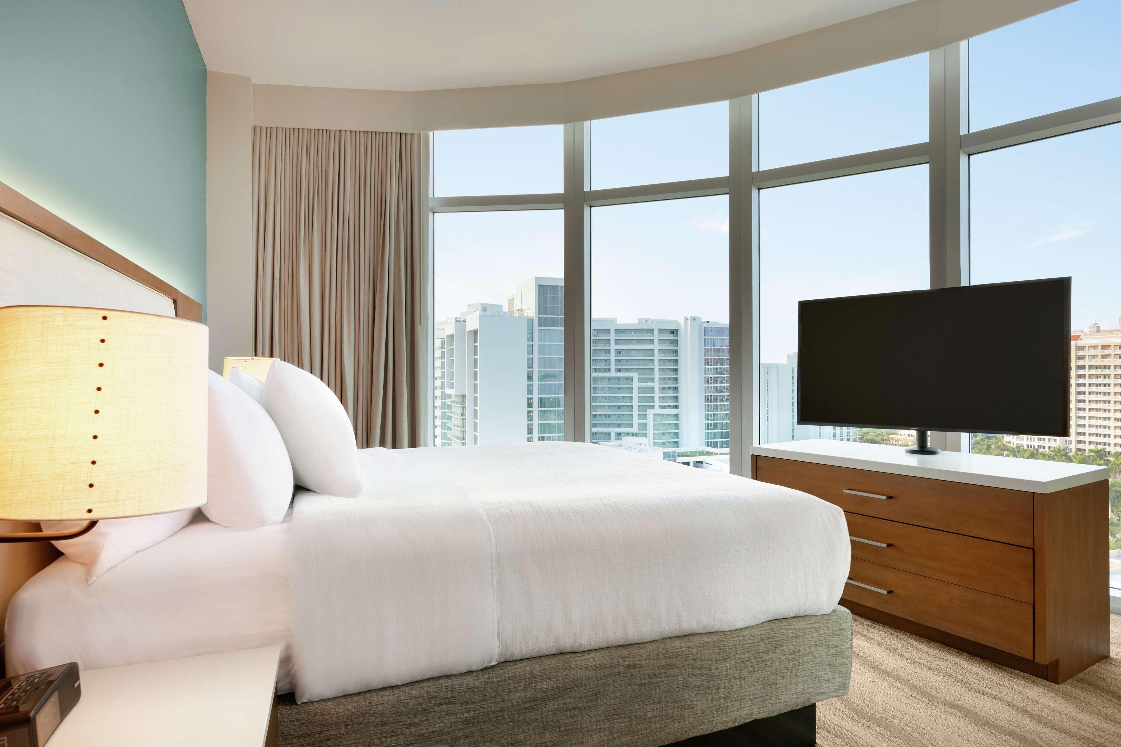 Suite Bay View King Bed