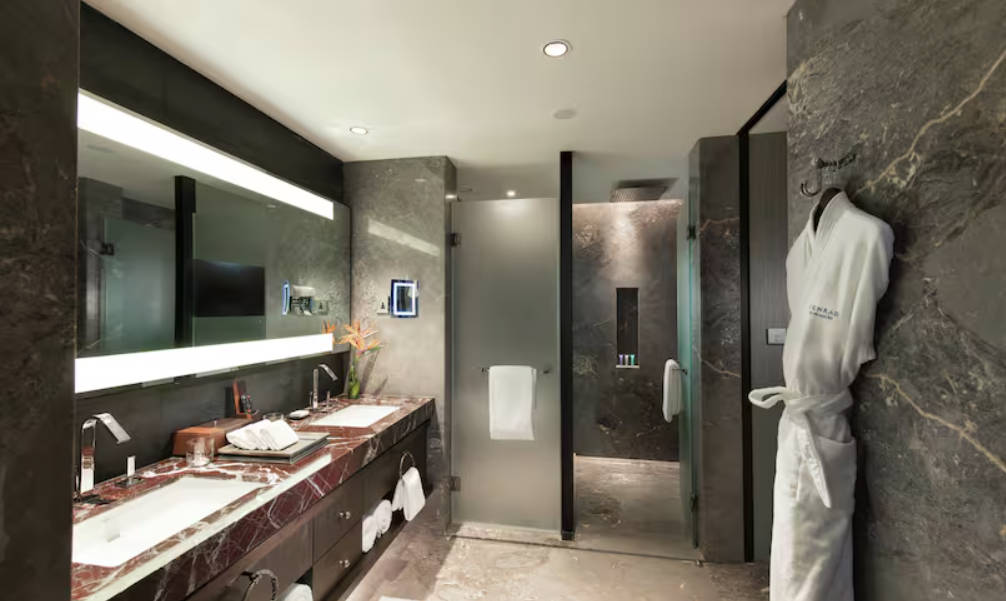 Double Accessible King Size Bed