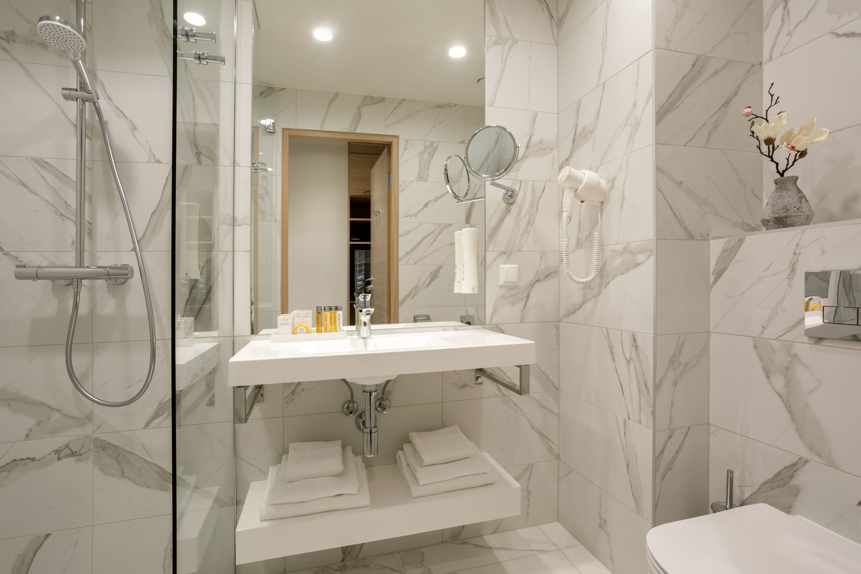 Double or Twin Superior