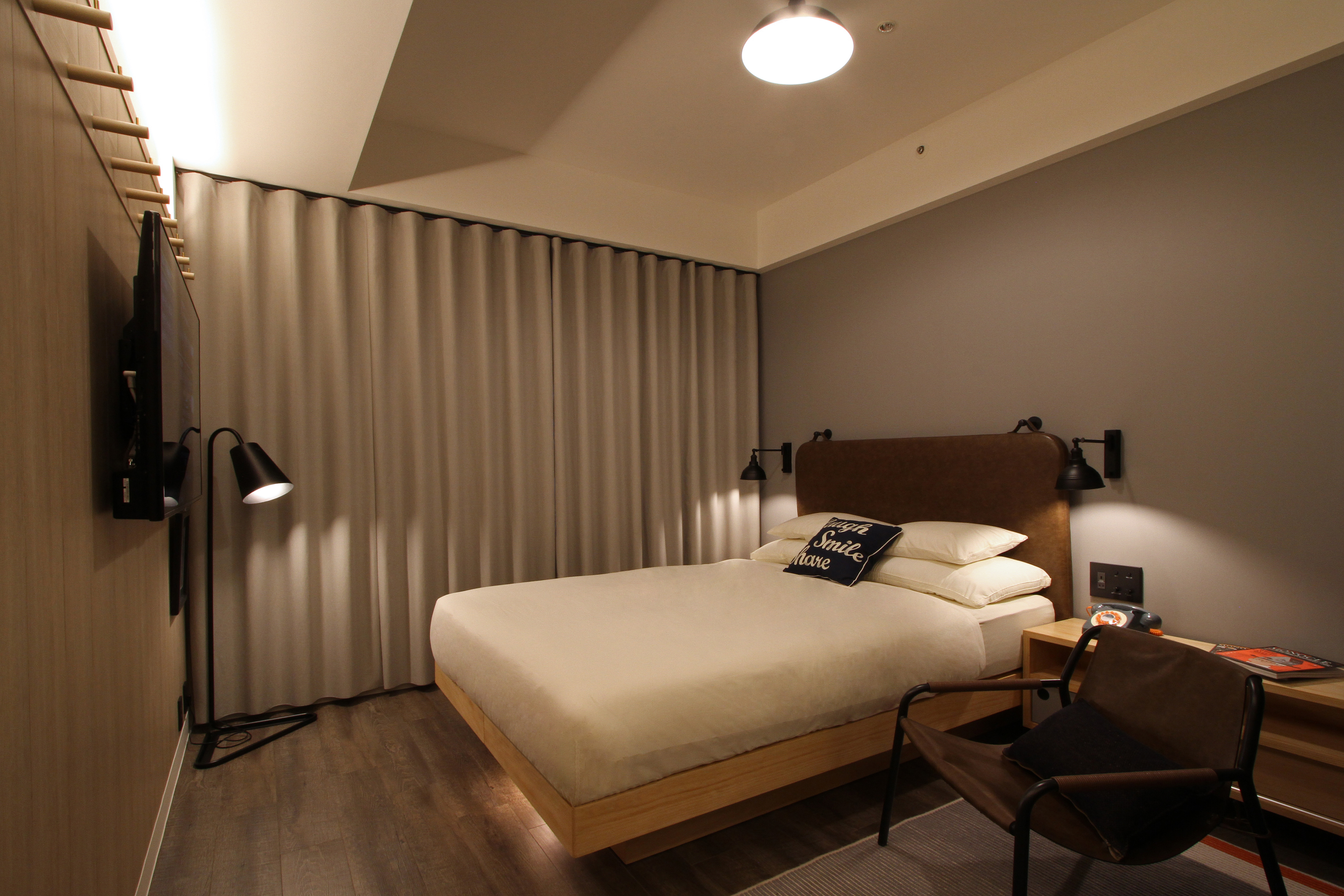 Double Guest Room Queen Bed