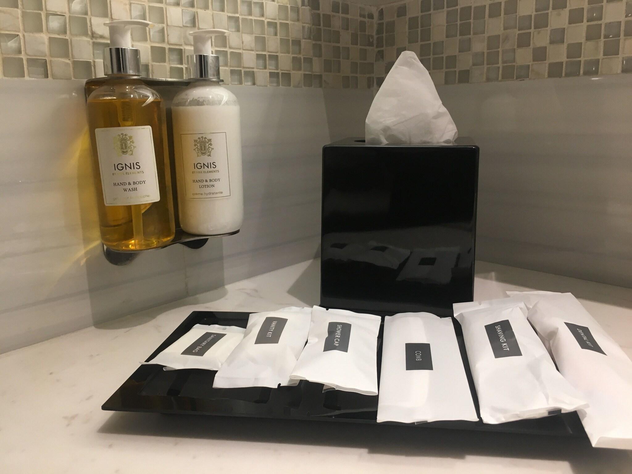 Junior Suite King Bed One Bedroom 