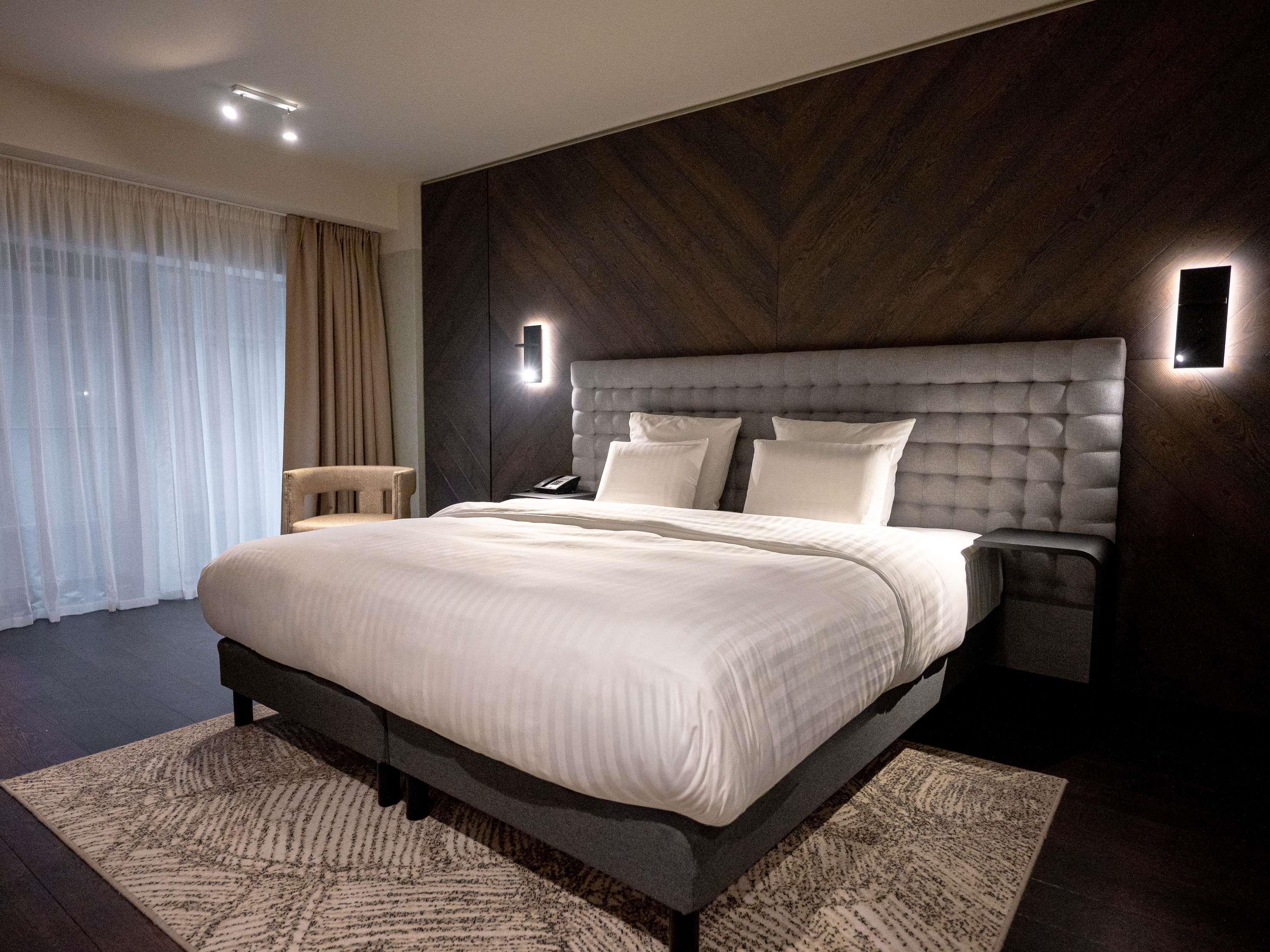 Double Superior King Bed