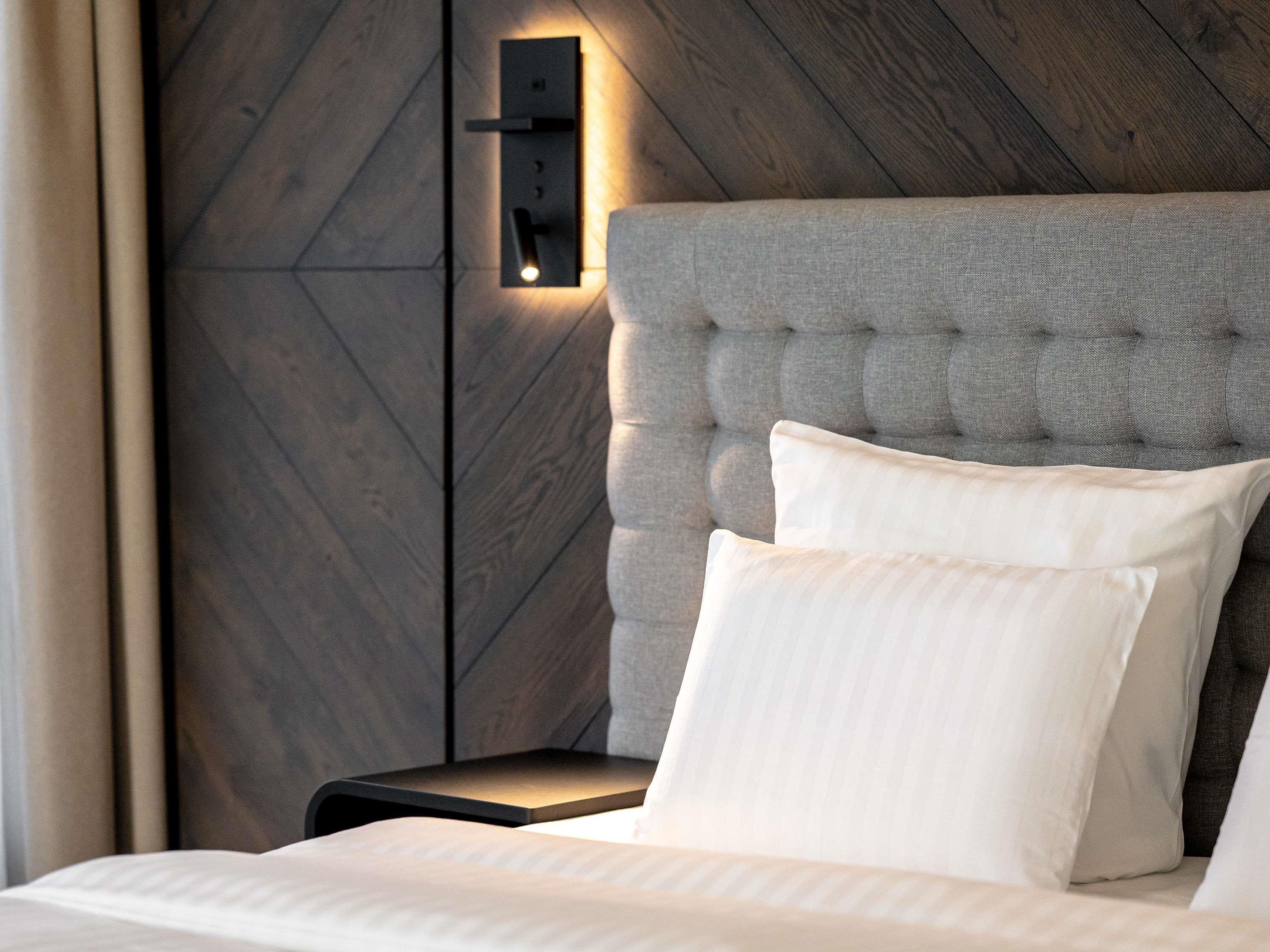 Double Deluxe King Bed