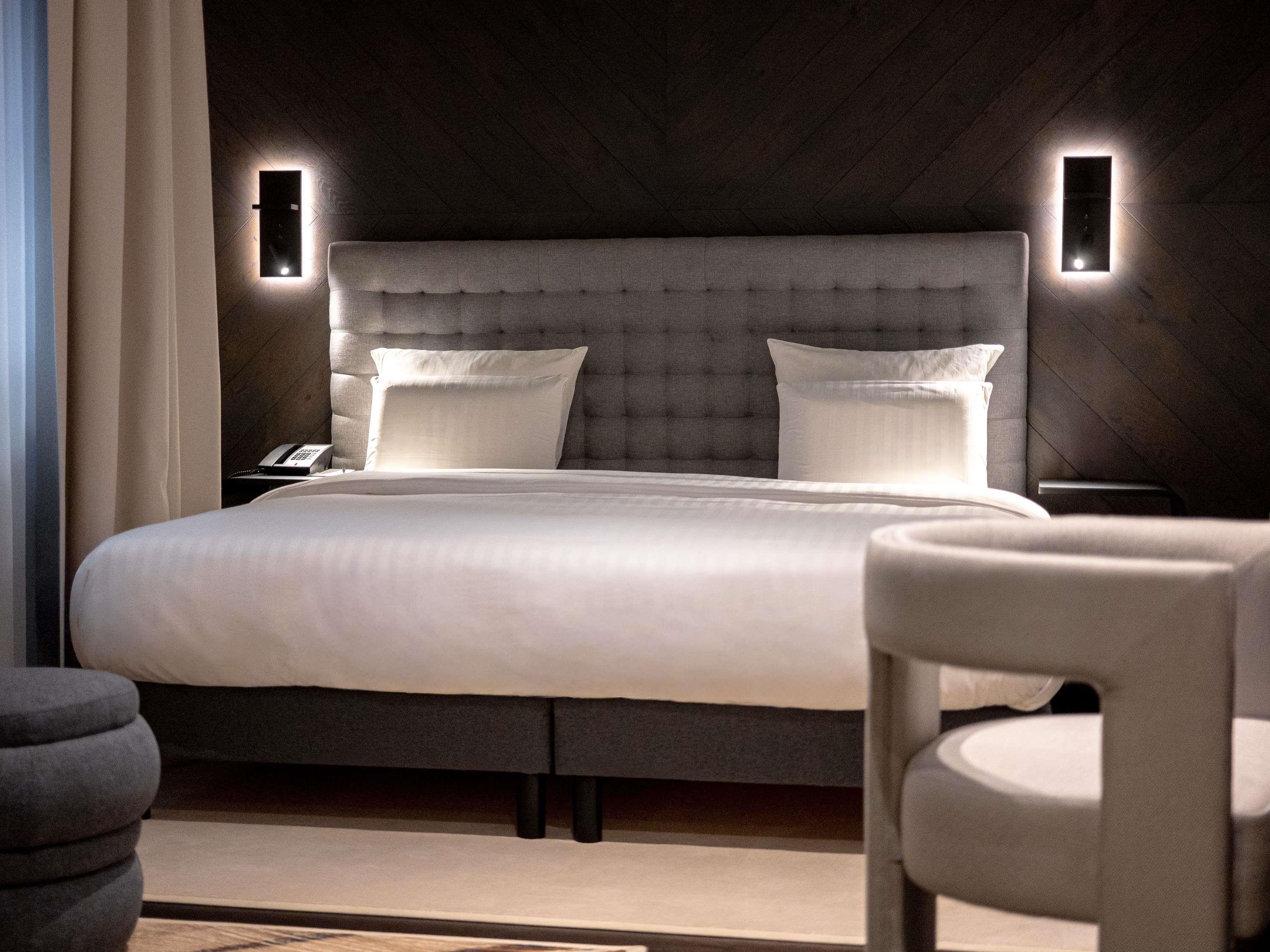 Double Deluxe King Bed