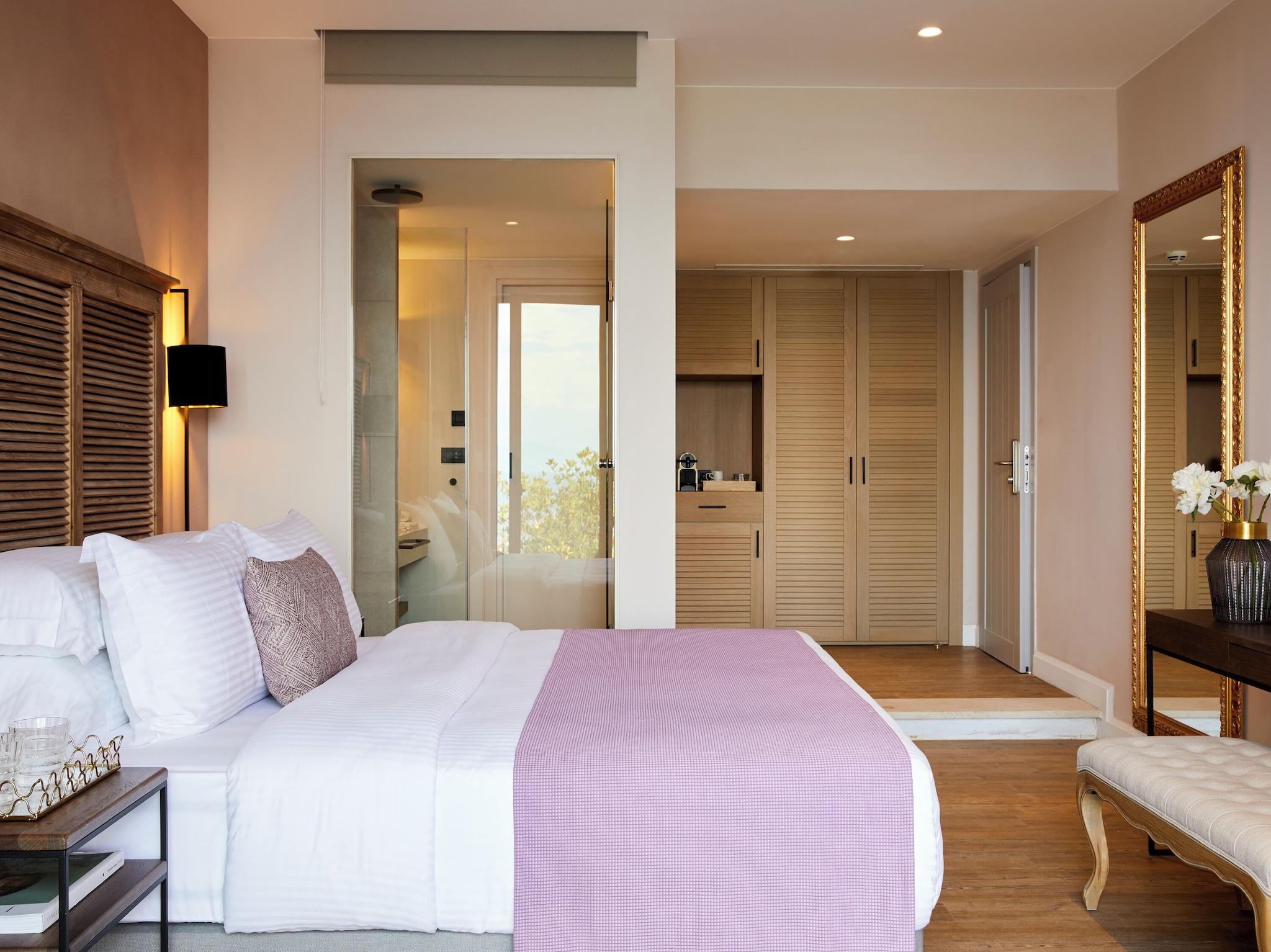 Junior Suite with Private Pool