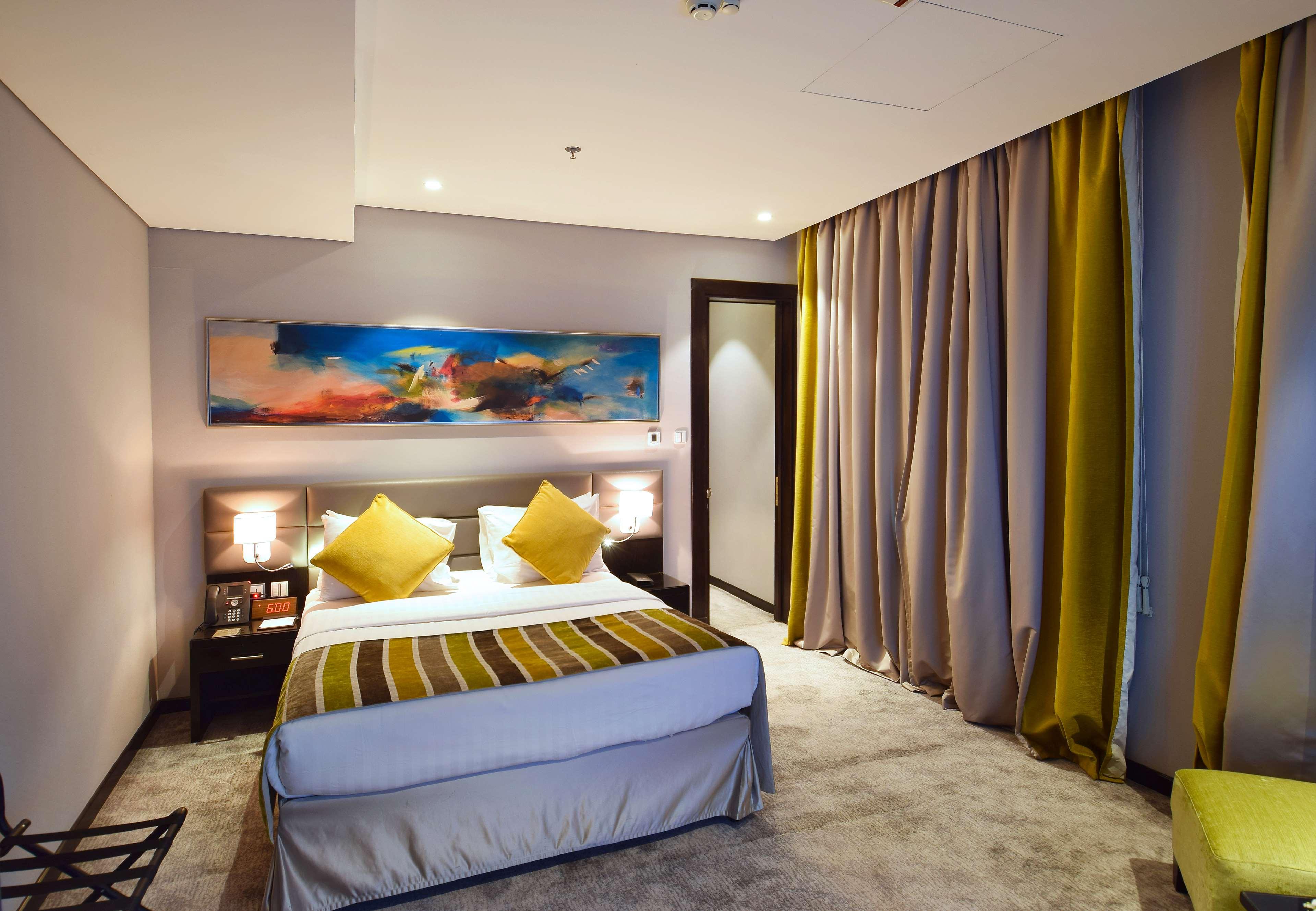 Suite Queen Bed Non Smoking