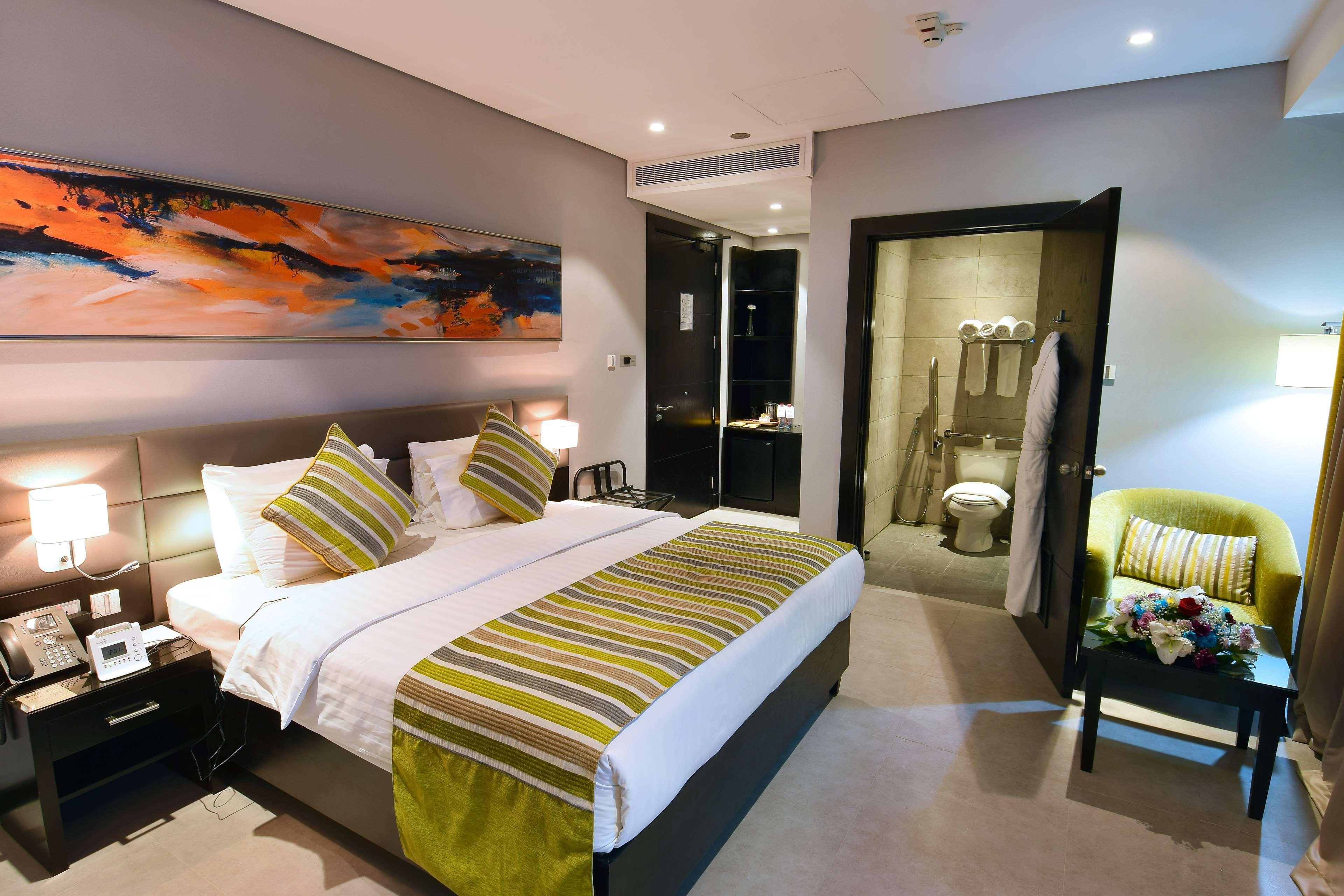 Double Deluxe King Bed